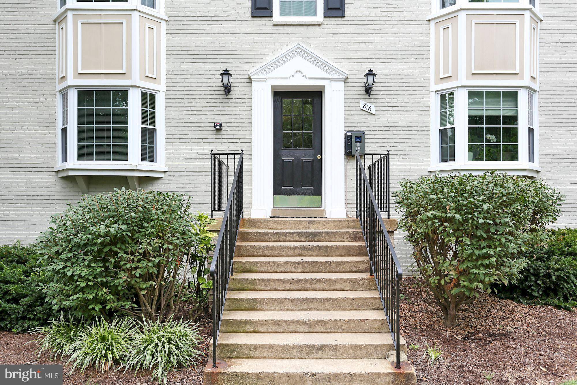 Arlington, VA 22204,816 S ARLINGTON MILL DR #5-201