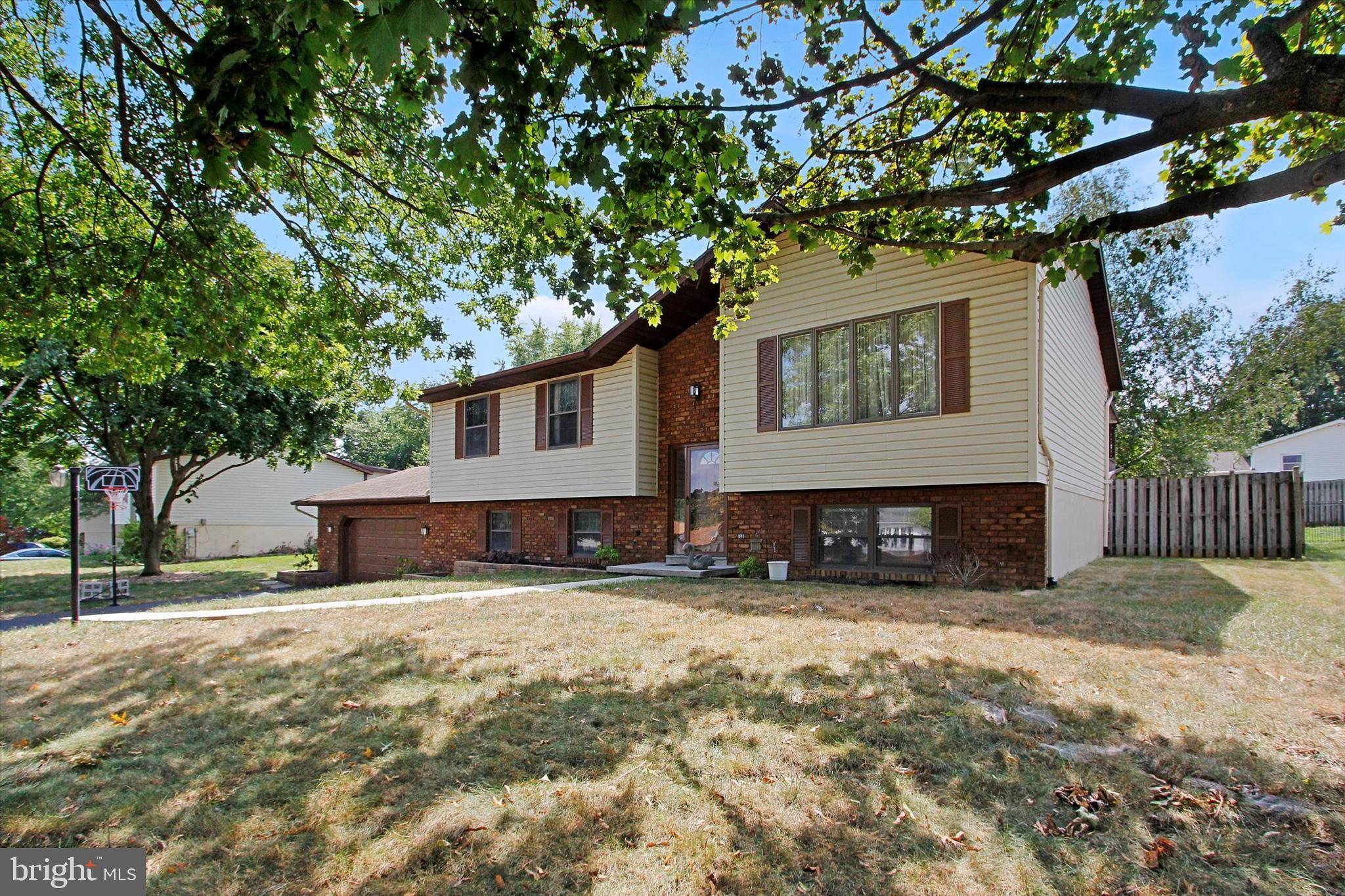 Hanover, PA 17331,49 ALLEN DR