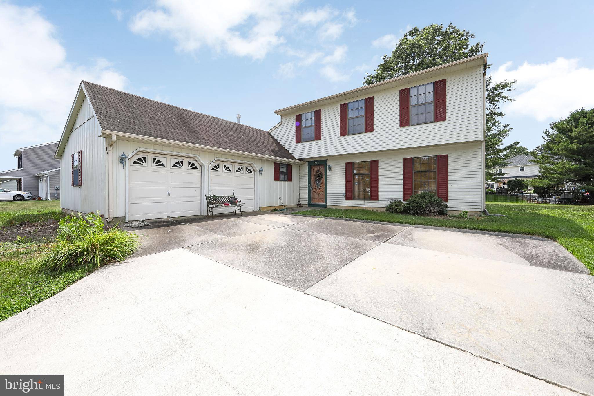 Sewell, NJ 08080,242 PINE VALLEY LN