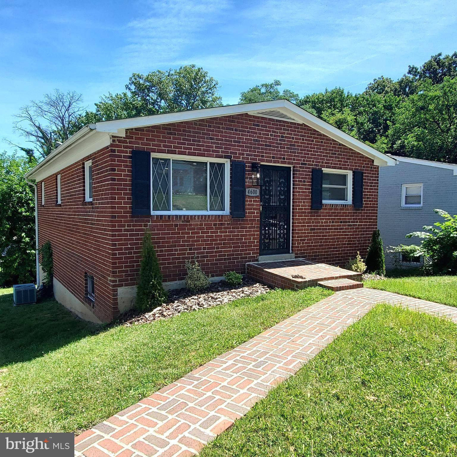 Capitol Heights, MD 20743,4600 HEATH ST