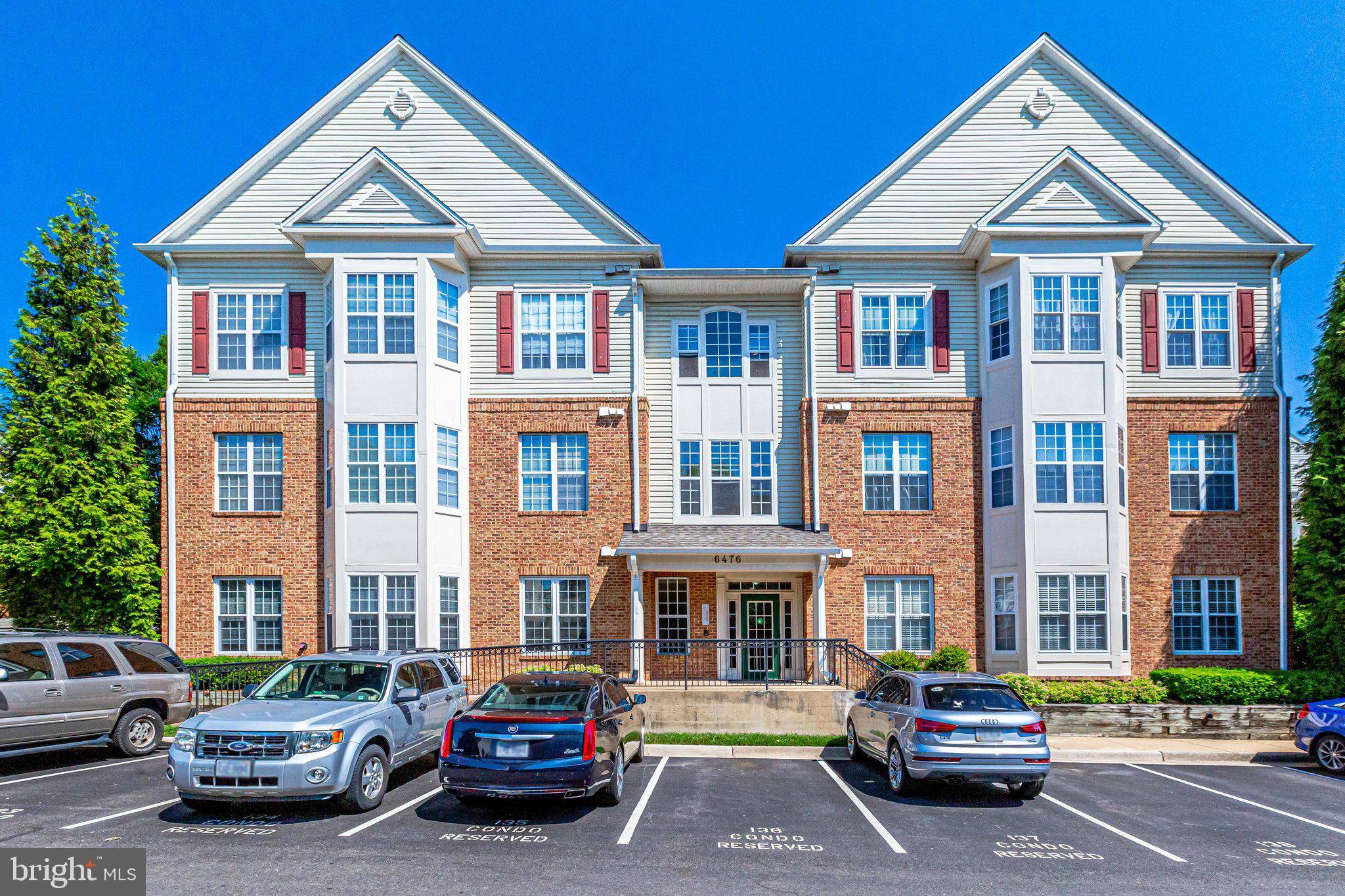 Alexandria, VA 22312,6476 CHEYENNE DR #103