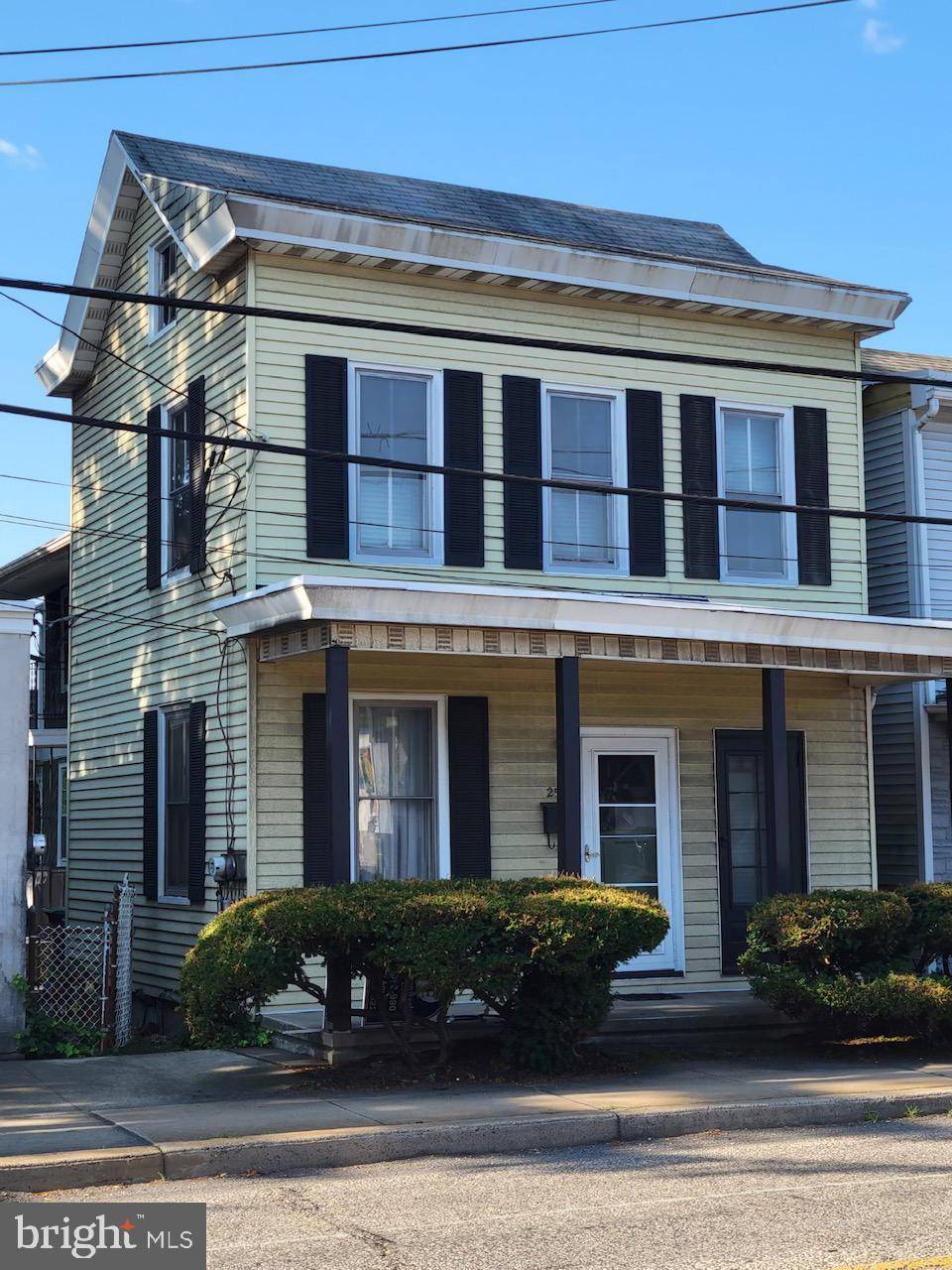 Cressona, PA 17929,25 POTTSVILLE ST