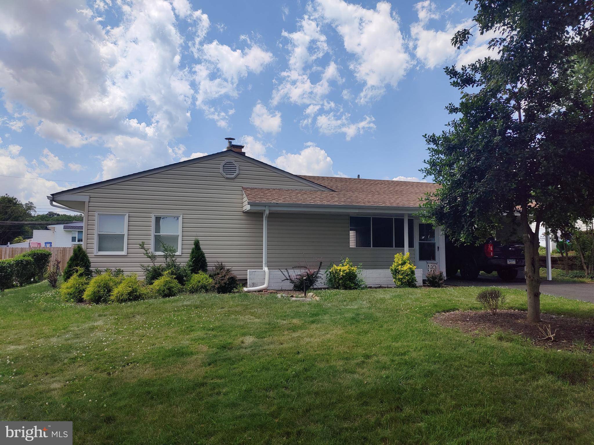 Levittown, PA 19054,27 MAPLE LN