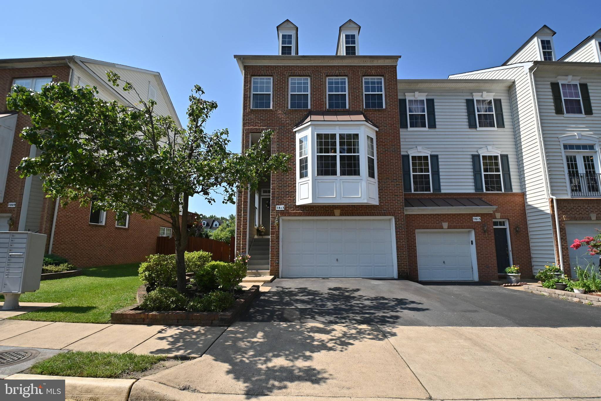 Alexandria, VA 22315,7813 LOCUST LEAF LN