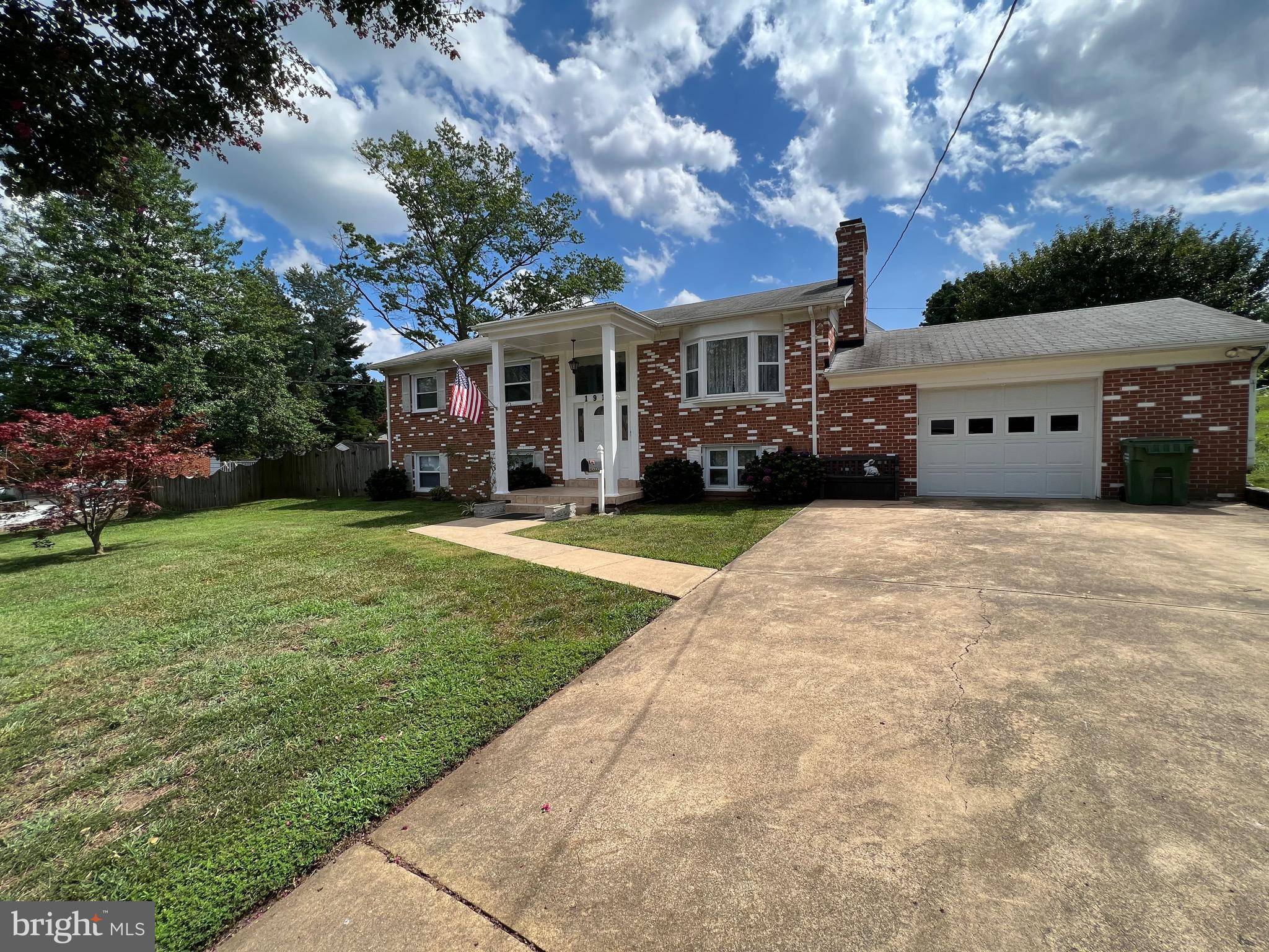 Woodbridge, VA 22191,1915 RADFORD DR