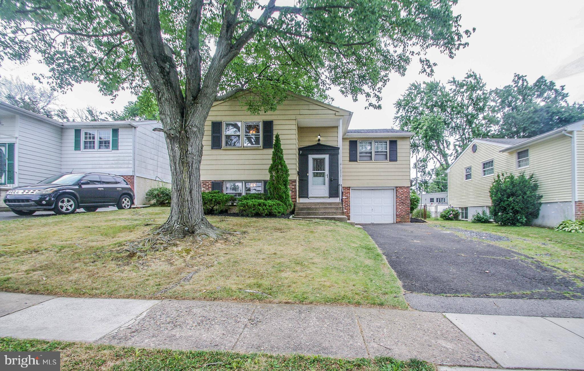 Abington, PA 19001,1525 SAINT JAMES PL