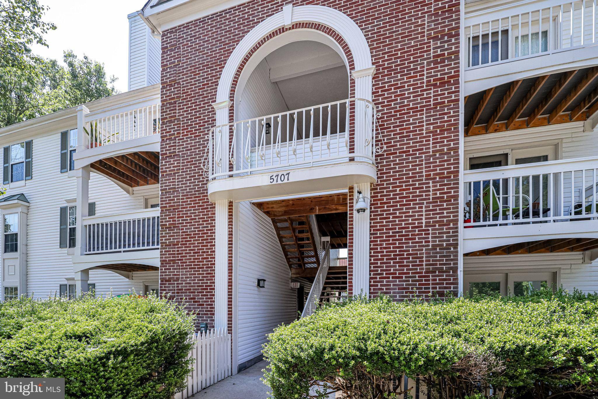 Alexandria, VA 22309,5707 OLDE MILL CT #109