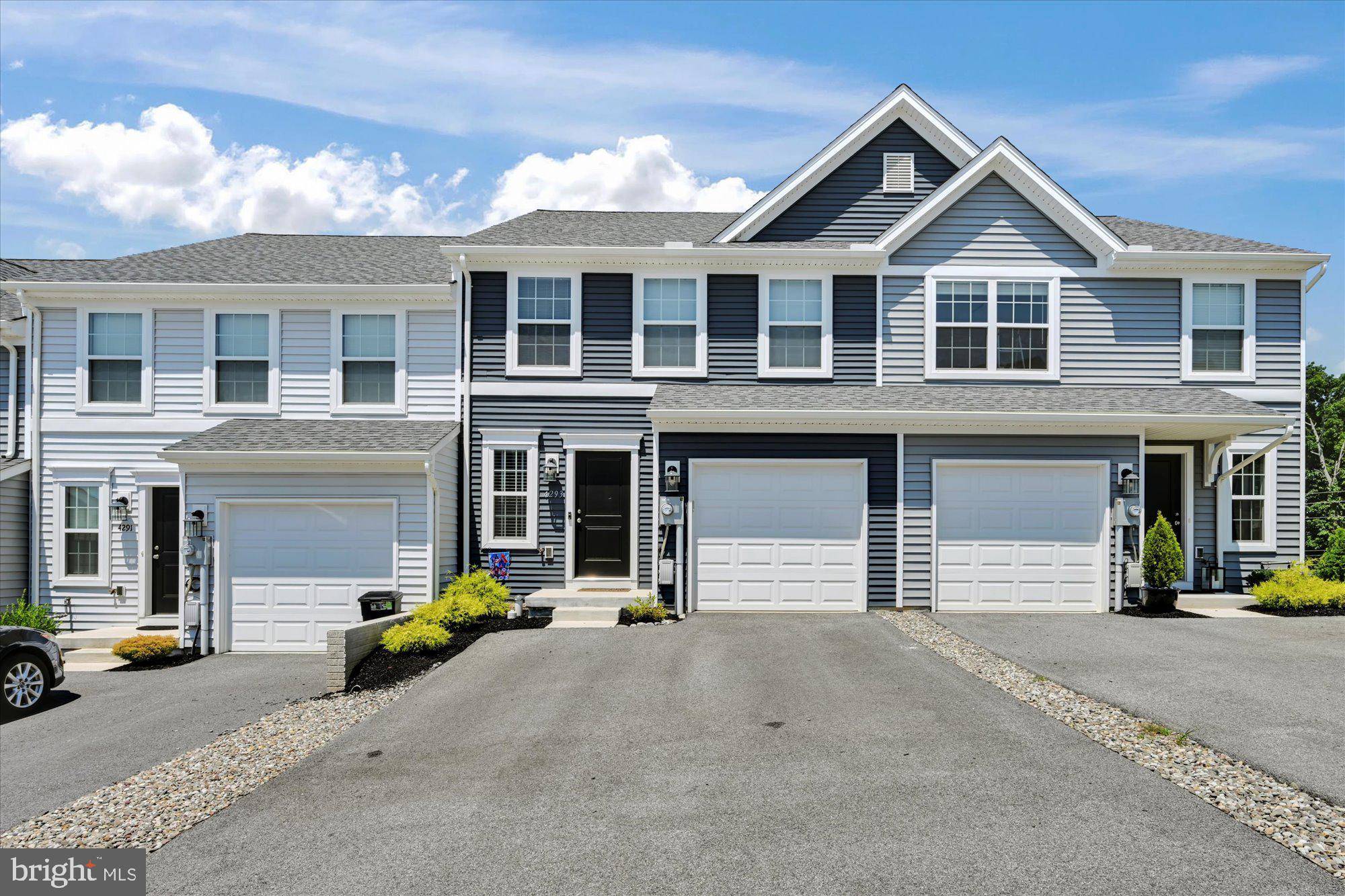 Stewartstown, PA 17363,4293 FORBES DR