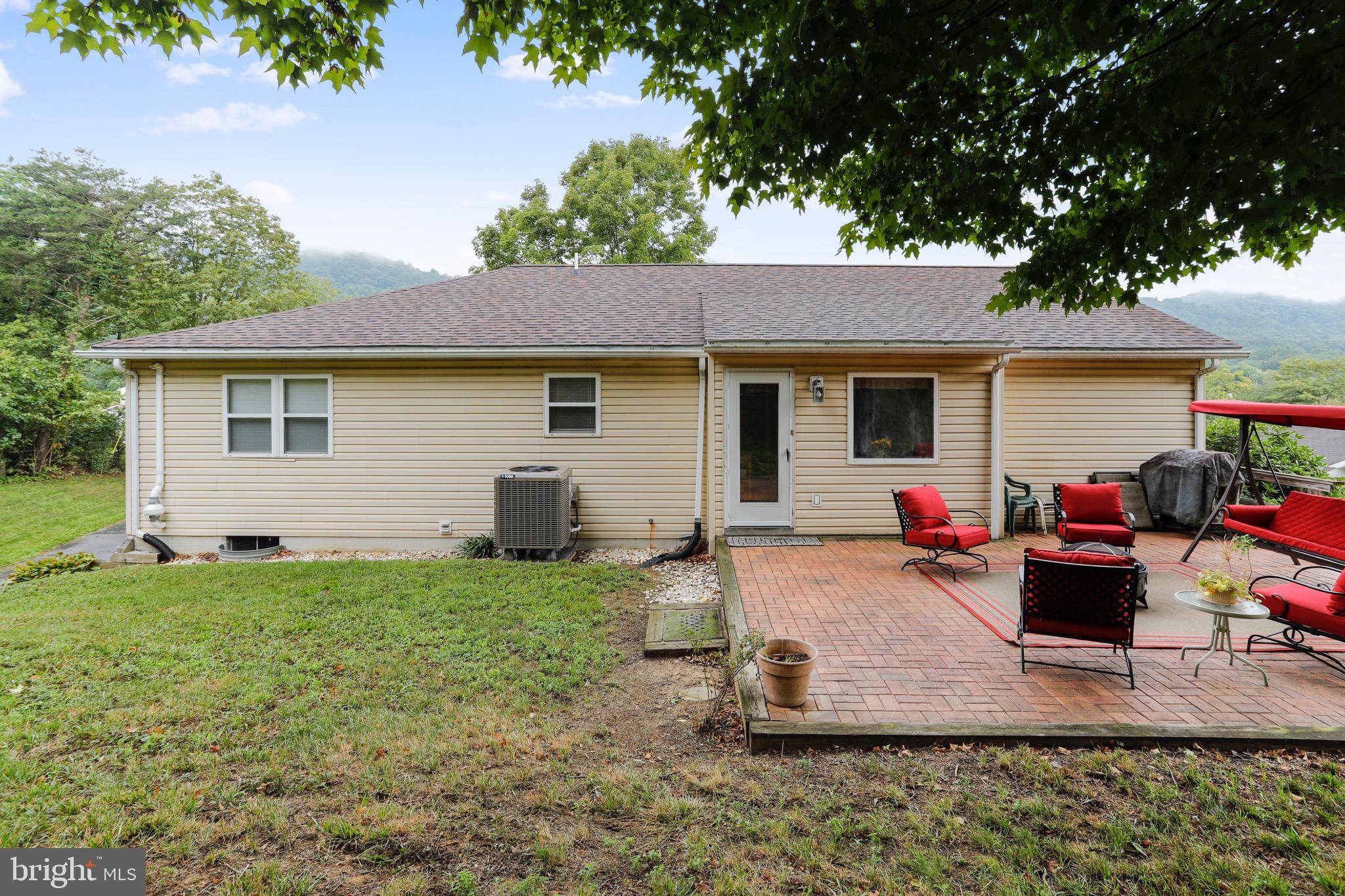 Ridgeley, WV 26753,178 SUMMIT DR