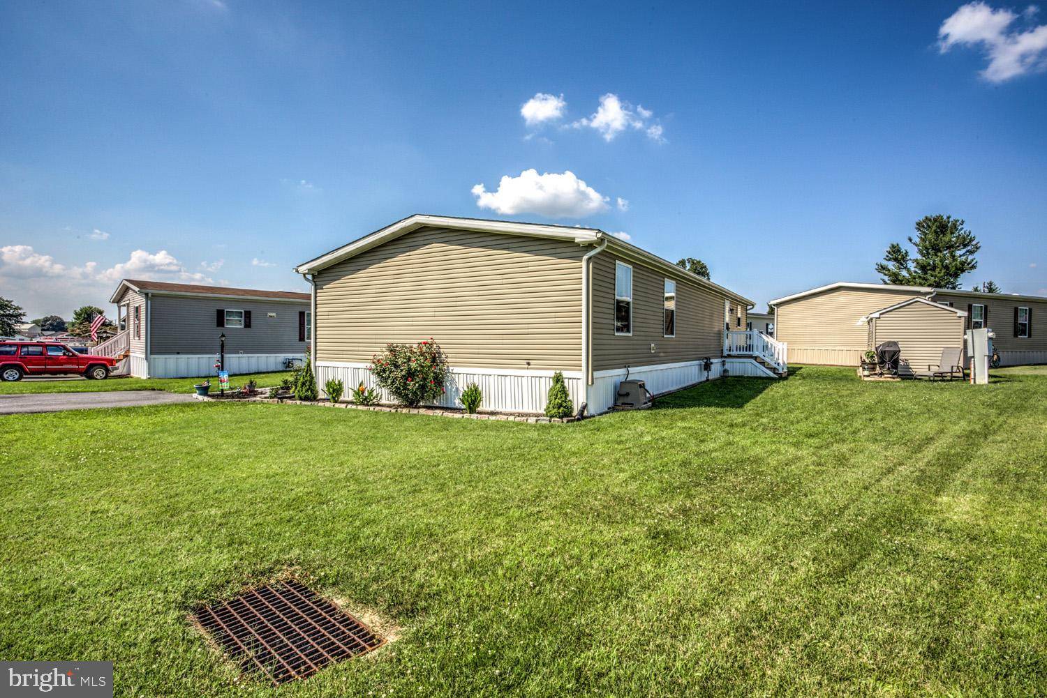 New Holland, PA 17557,15 AMBER CIR