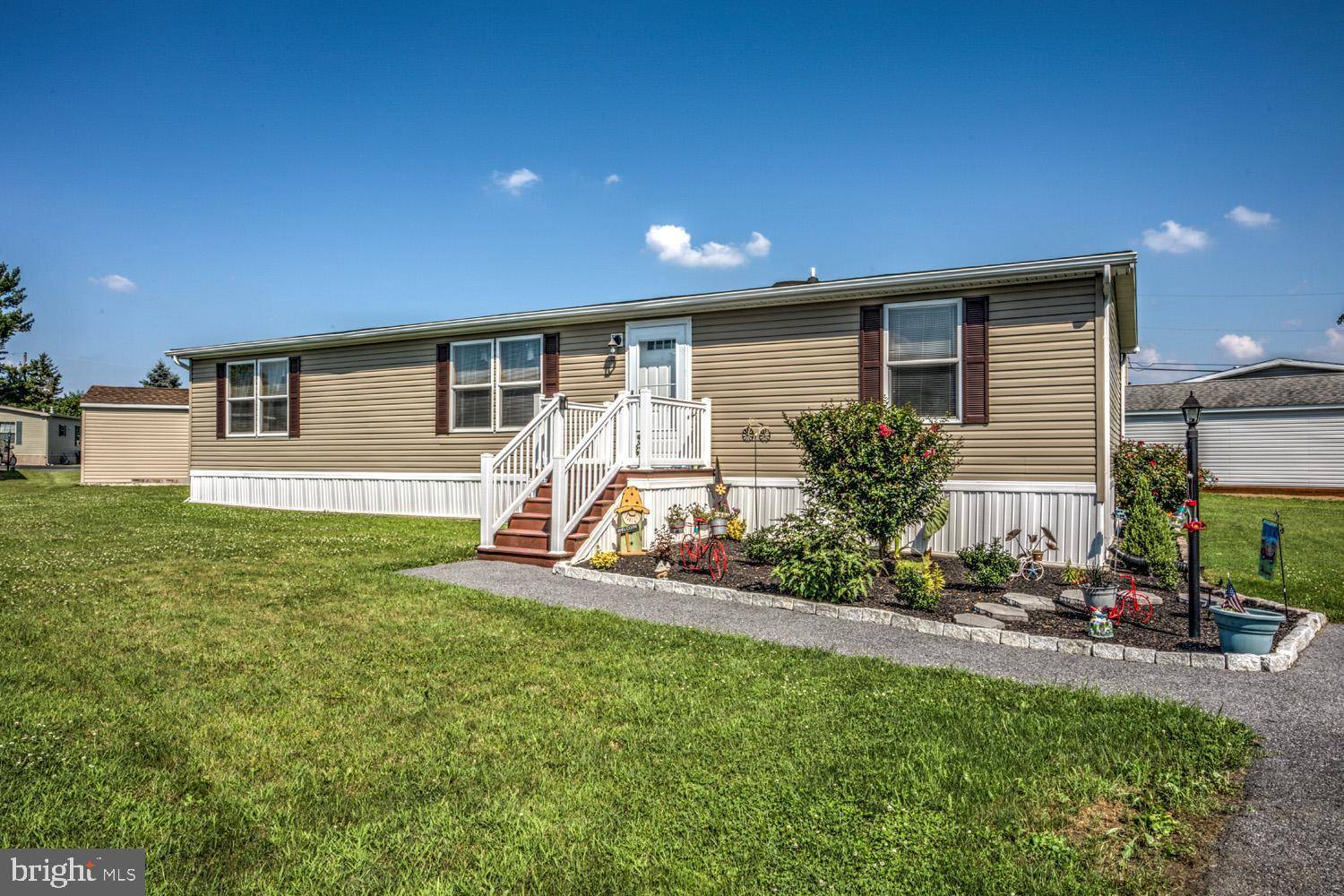 New Holland, PA 17557,15 AMBER CIR