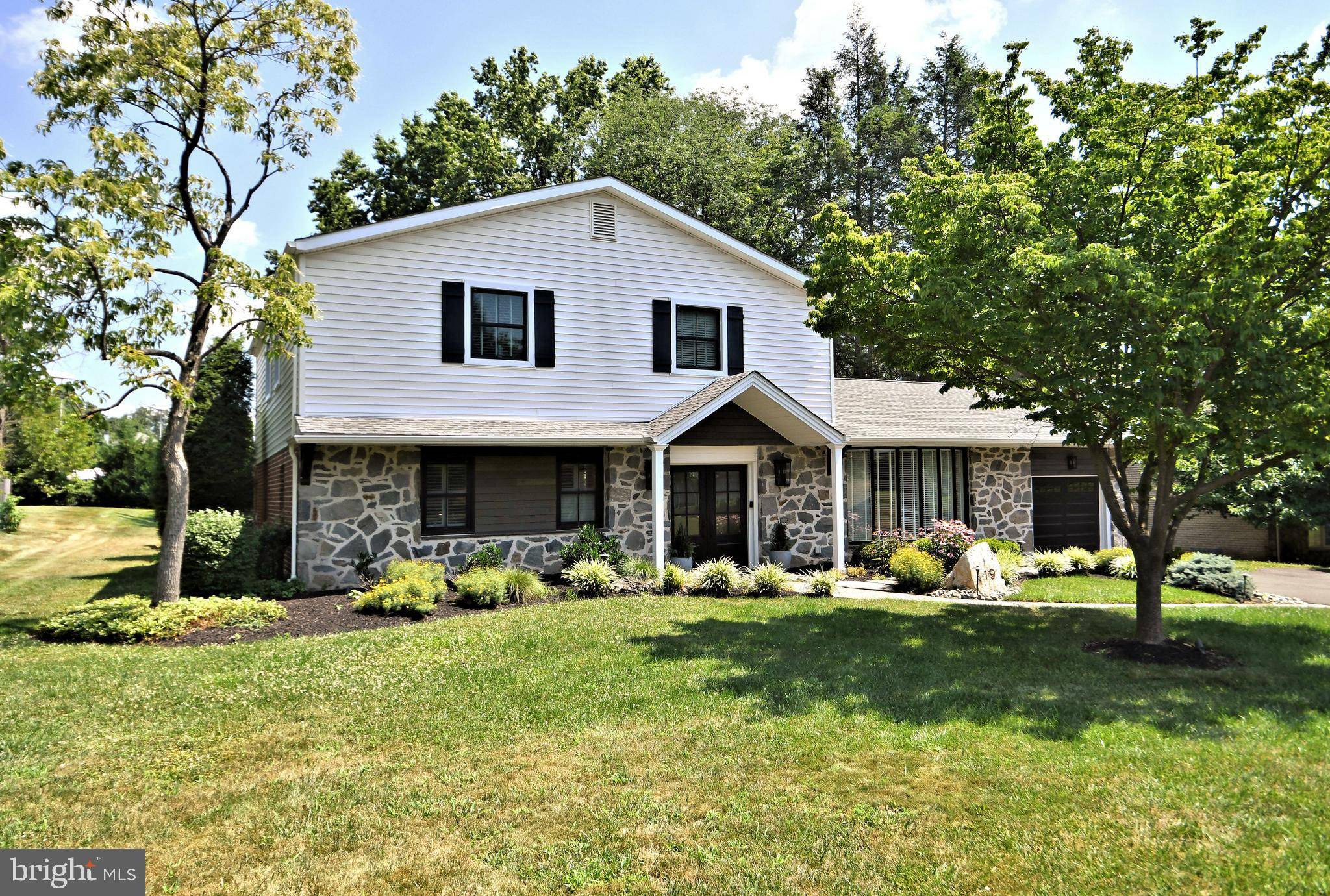 Huntingdon Valley, PA 19006,19 LEE LYNN LN