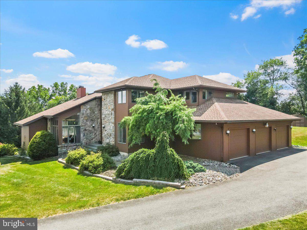 Lehighton, PA 18235,100 KNOLL DR