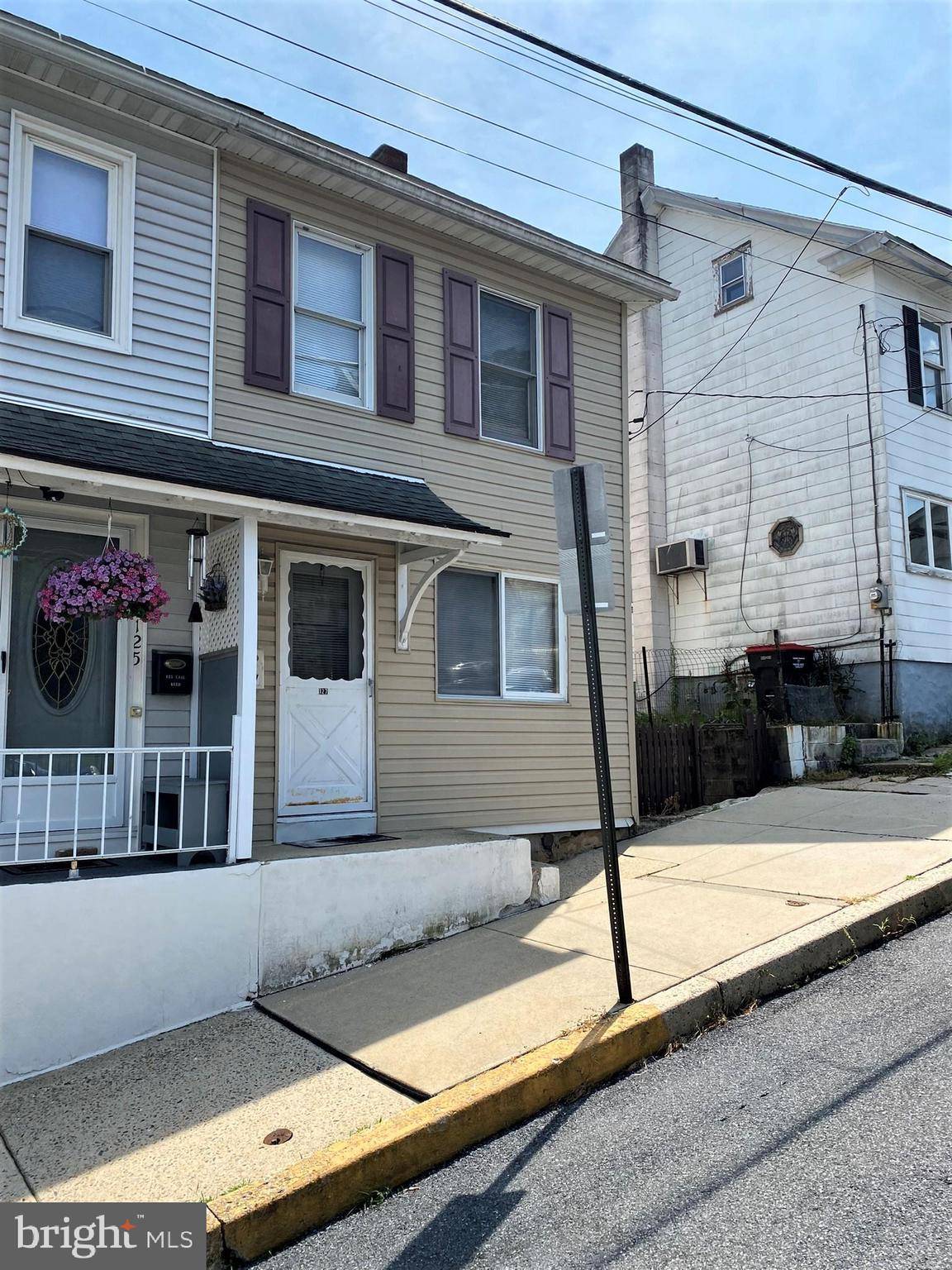 Lehighton, PA 18235,127 COAL ST