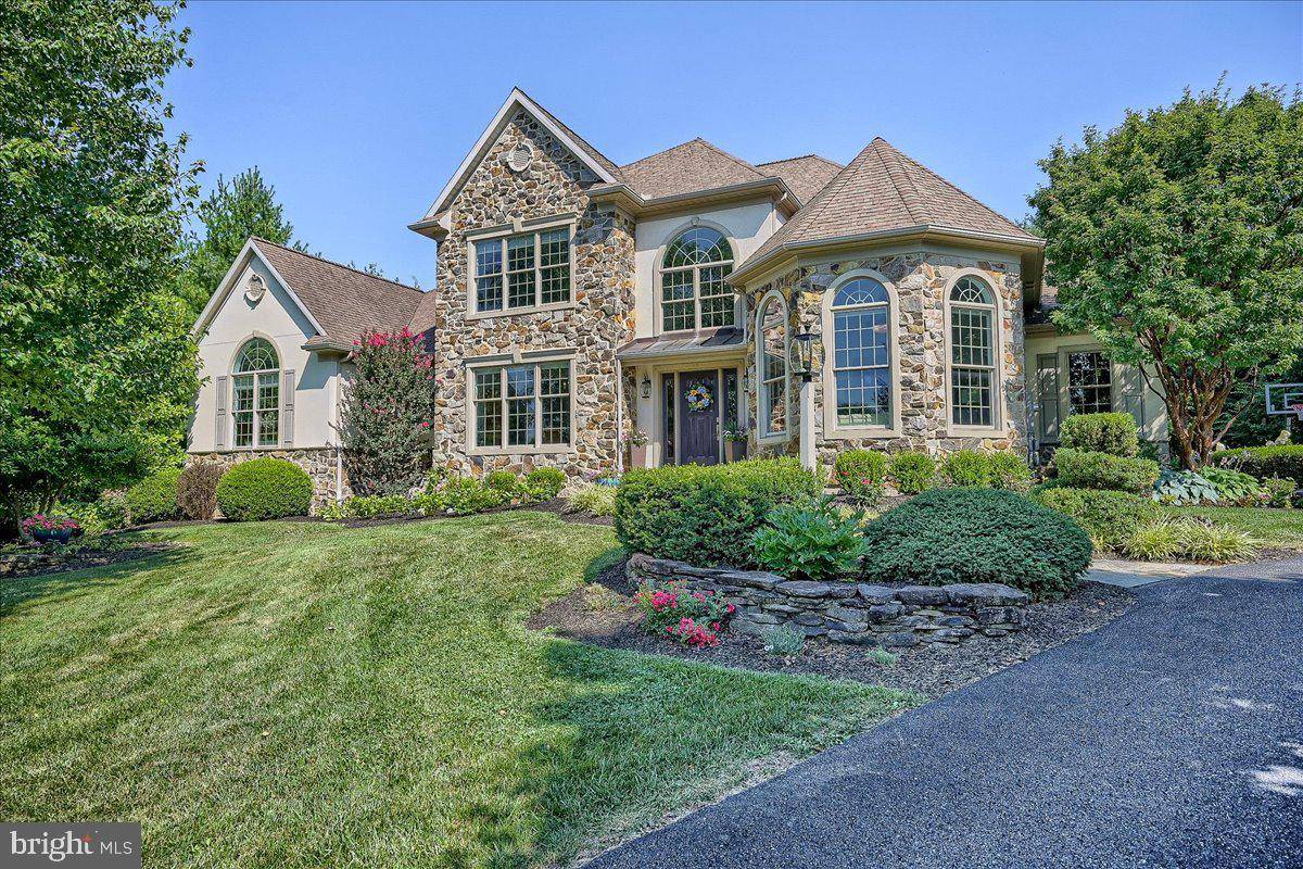 Lititz, PA 17543,679 GOOSE NECK DR