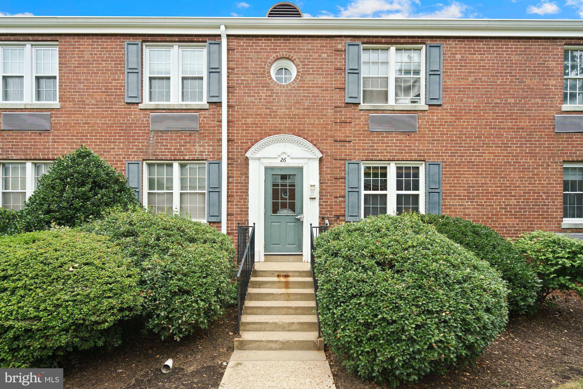 Alexandria, VA 22305,26 AUBURN CT #D