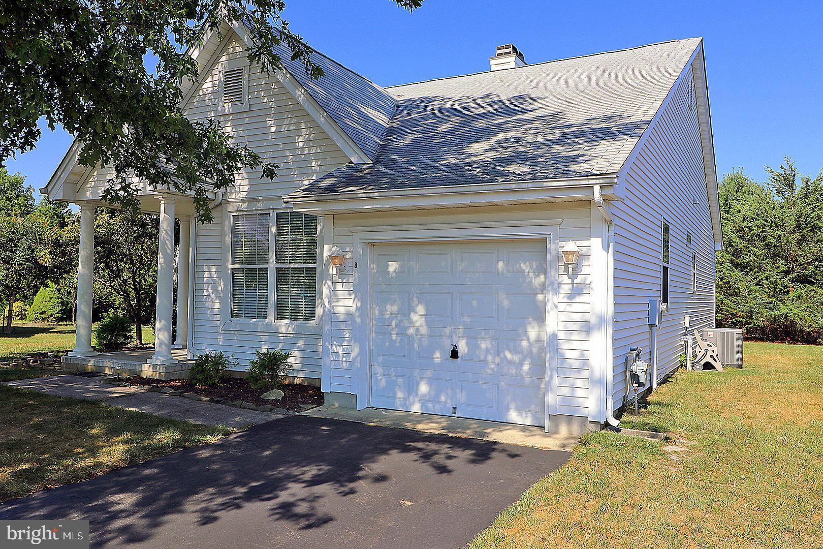 Barnegat, NJ 08005,8 TRICKLE CT