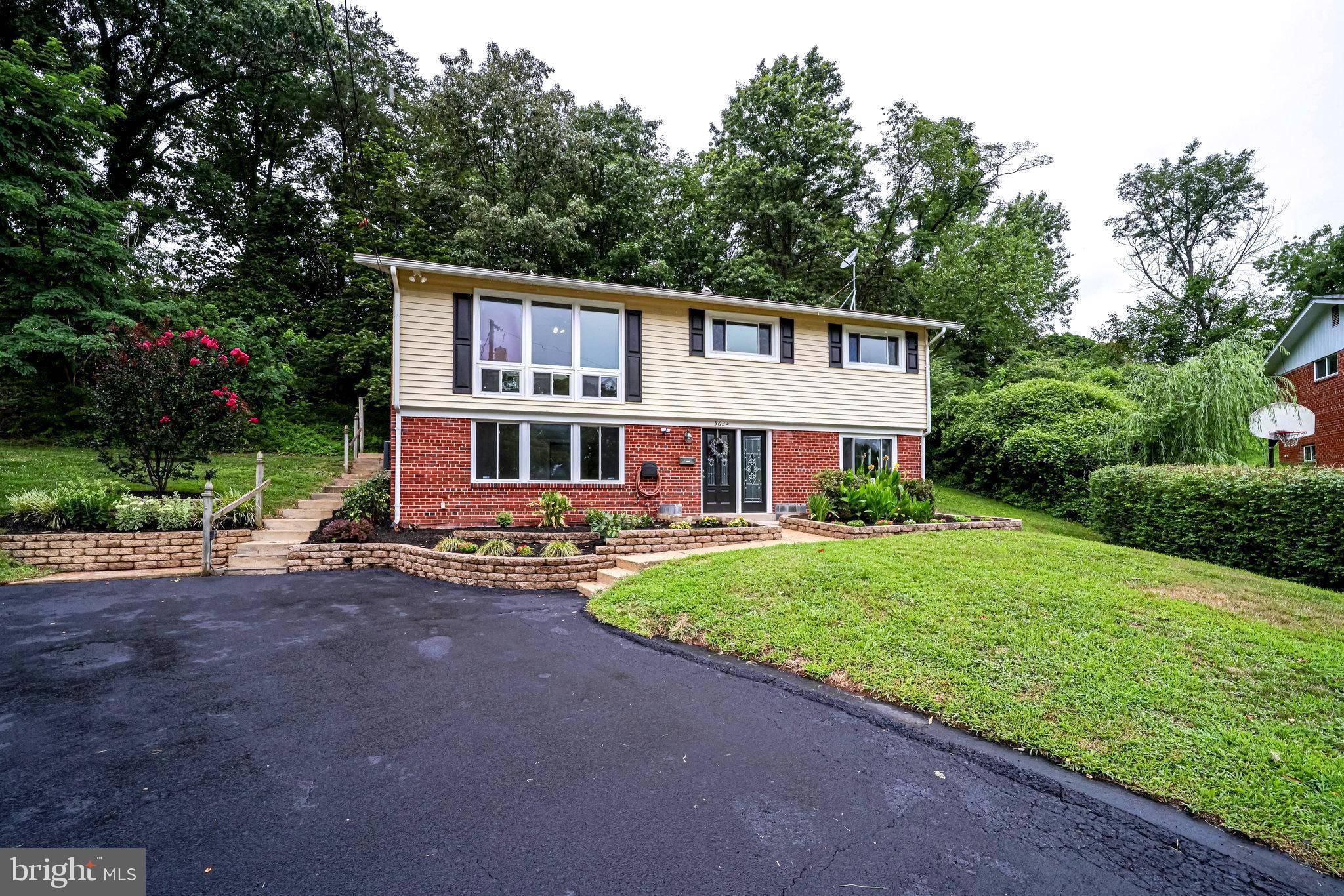 Alexandria, VA 22312,5624 DOVER CT