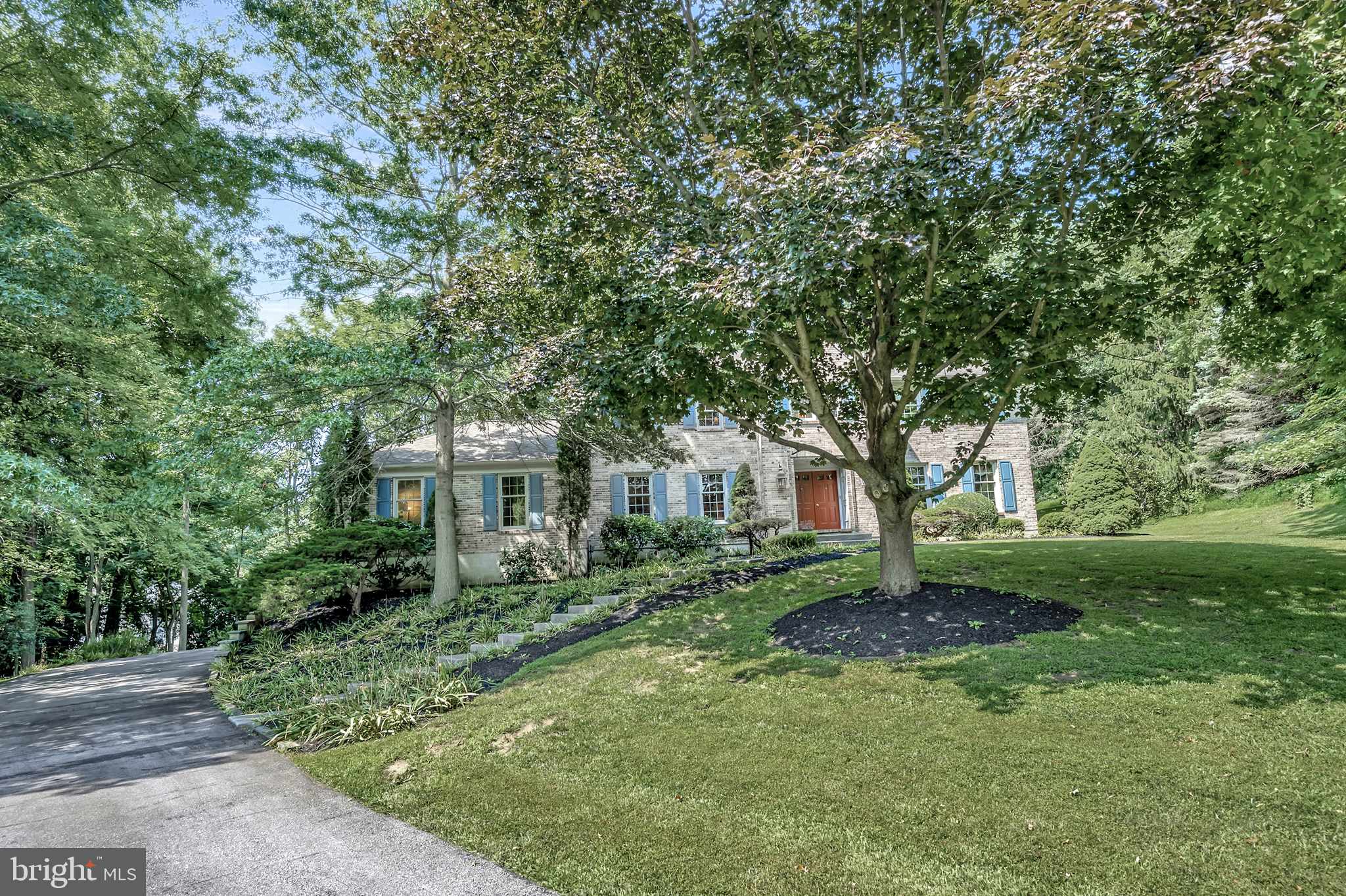 Hockessin, DE 19707,8 SPRING MEADOW LN