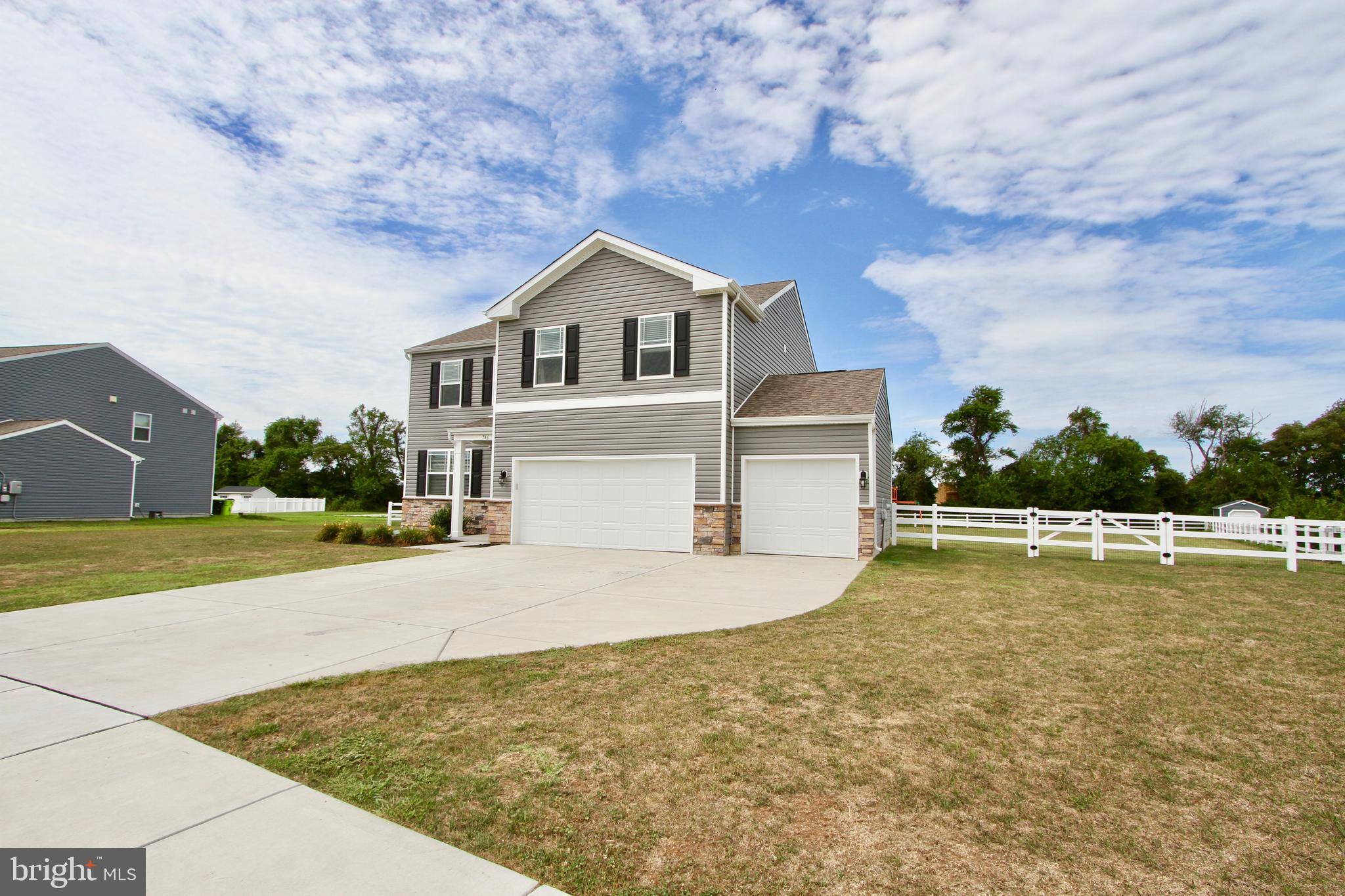 Frederica, DE 19946,746 SEABREEZE RD