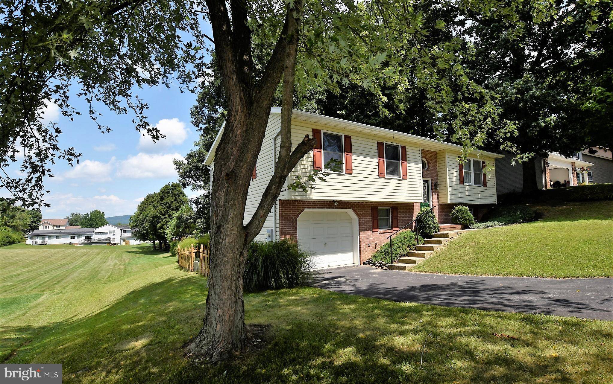 Hanover, PA 17331,9 AMANDA AVE