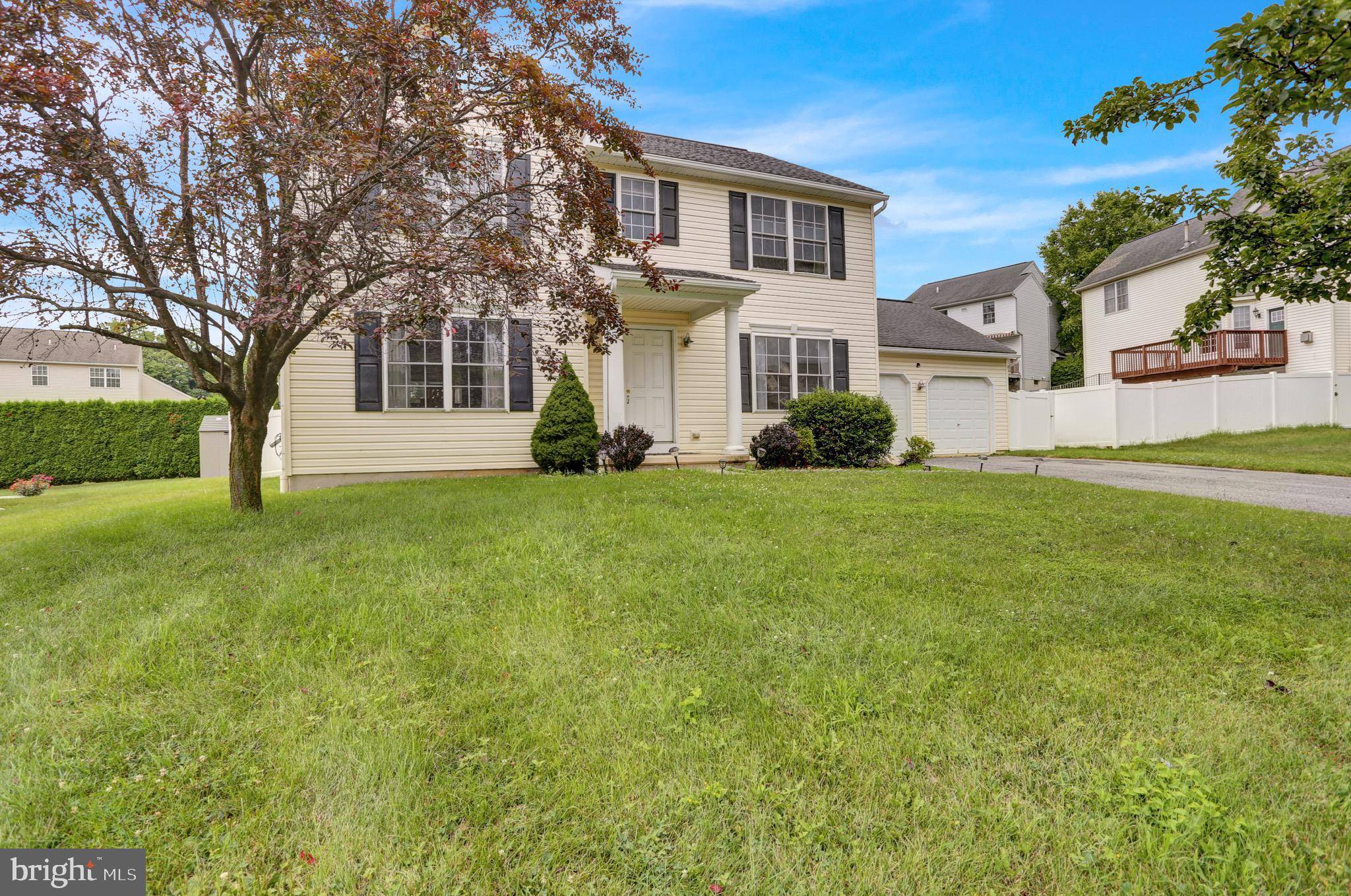 Blandon, PA 19510,423 COLONIAL CT