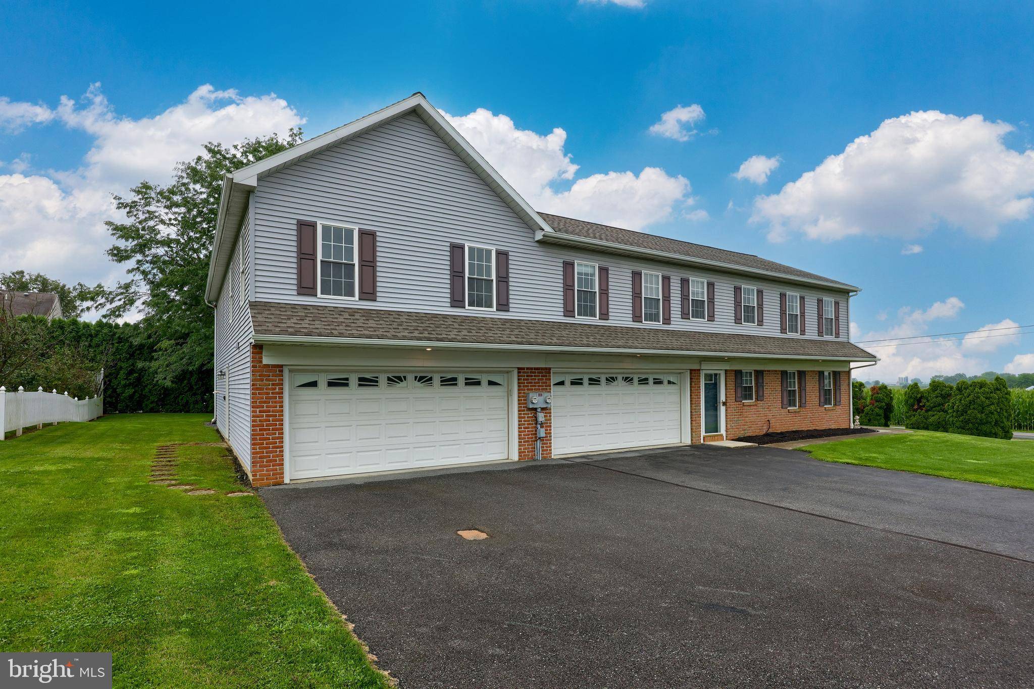 Leola, PA 17540,2 CONCORD DR