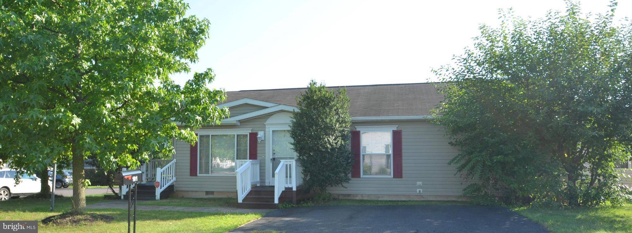 Royersford, PA 19468,101 DAISY LN