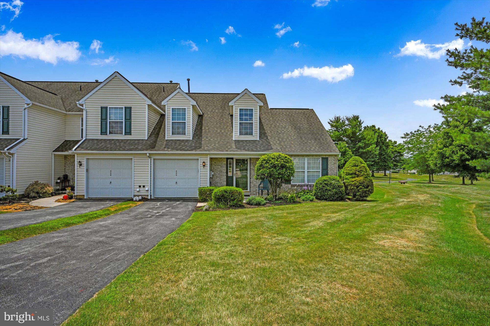 Mount Joy, PA 17552,338 FARMVIEW LN