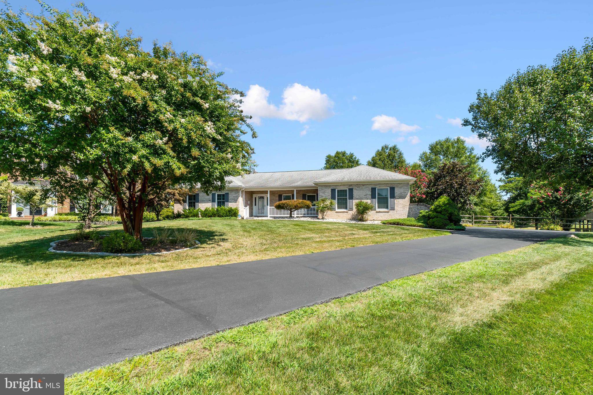 Bear, DE 19701,8 JOANNE CT