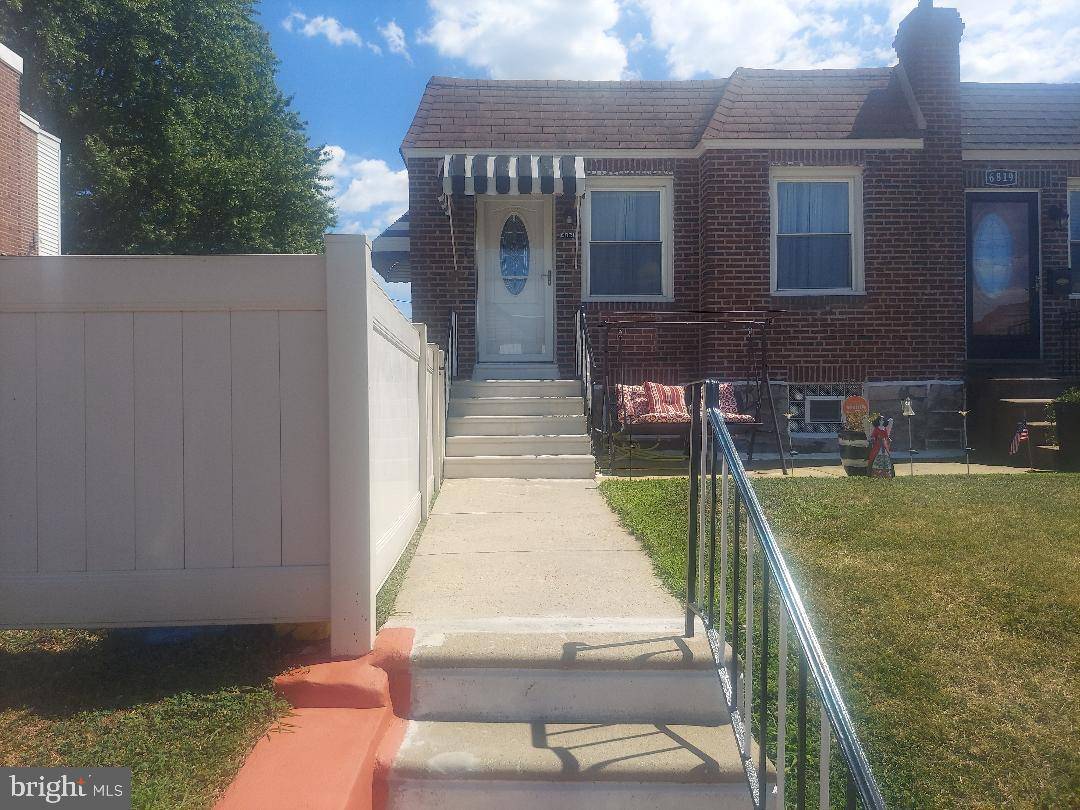 Philadelphia, PA 19135,6821 ALGARD ST