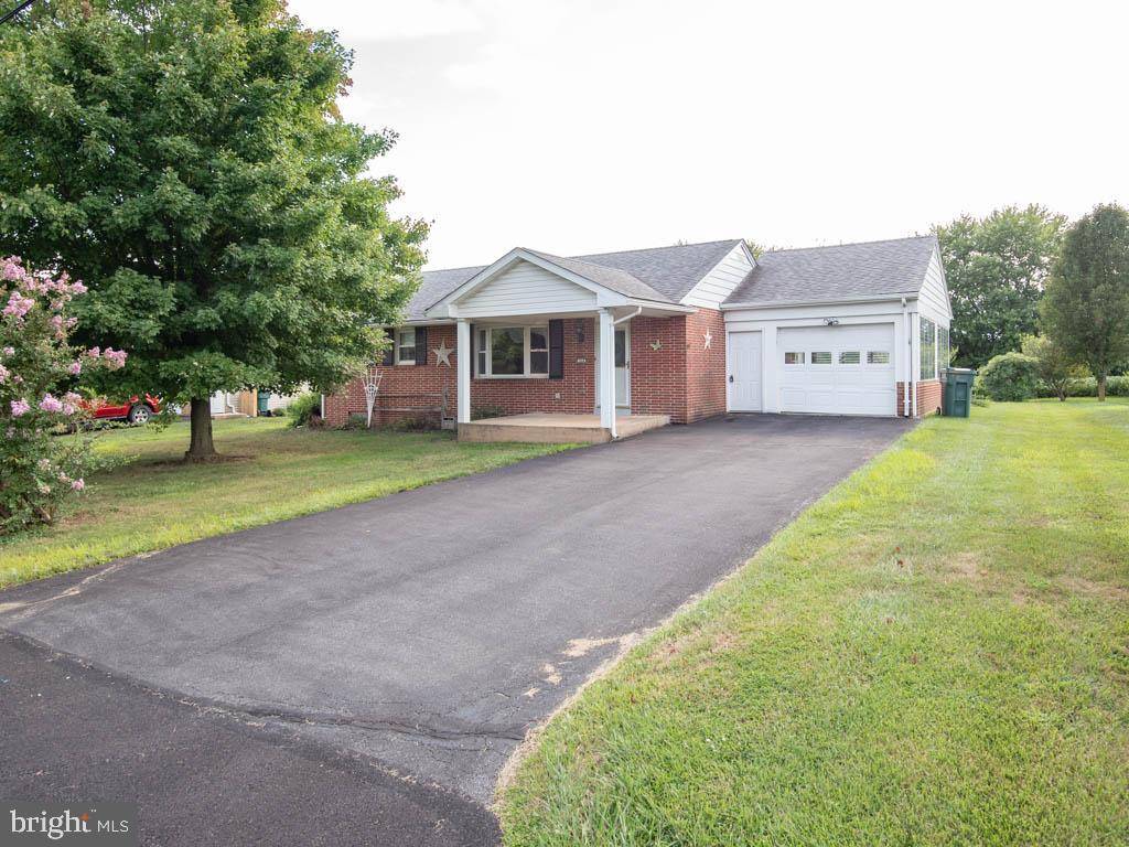 Willow Street, PA 17584,324 NOLT AVE