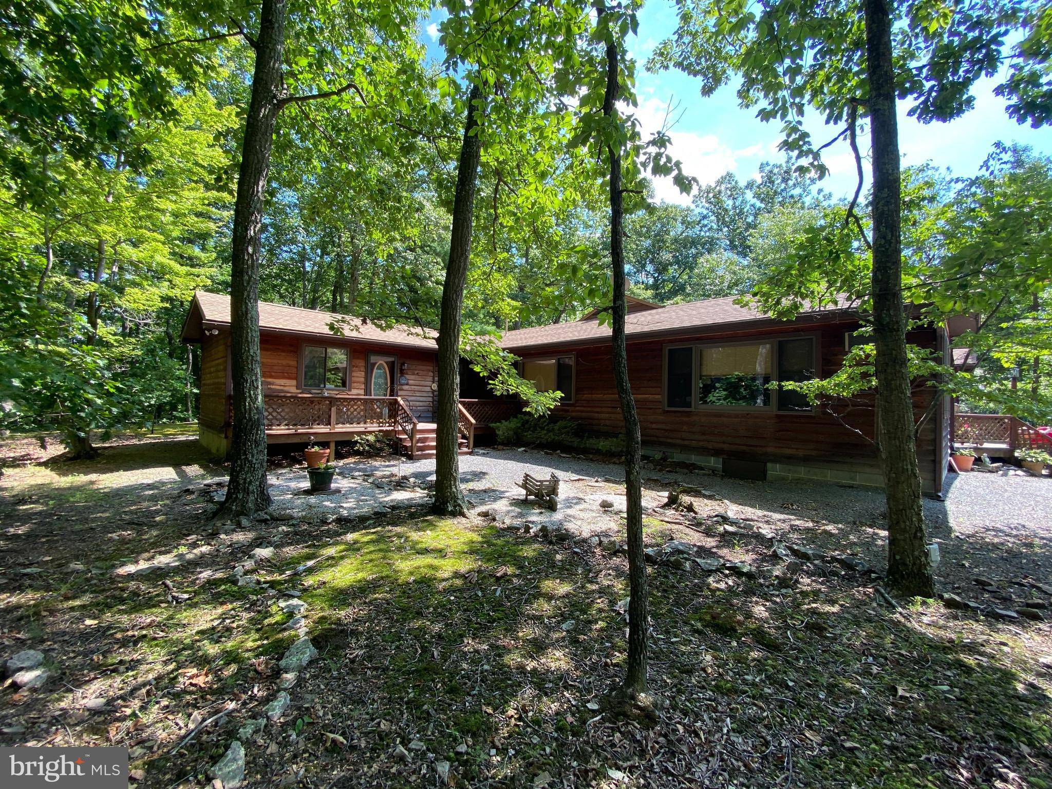 Berkeley Springs, WV 25411,52 BENNETT LN