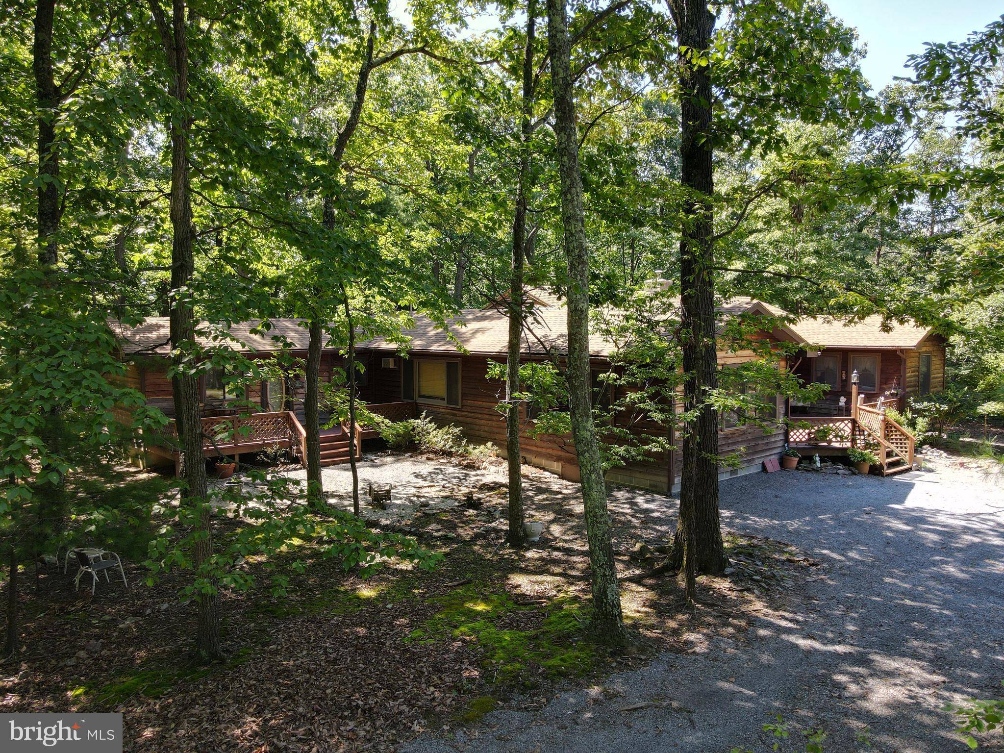 Berkeley Springs, WV 25411,52 BENNETT LN