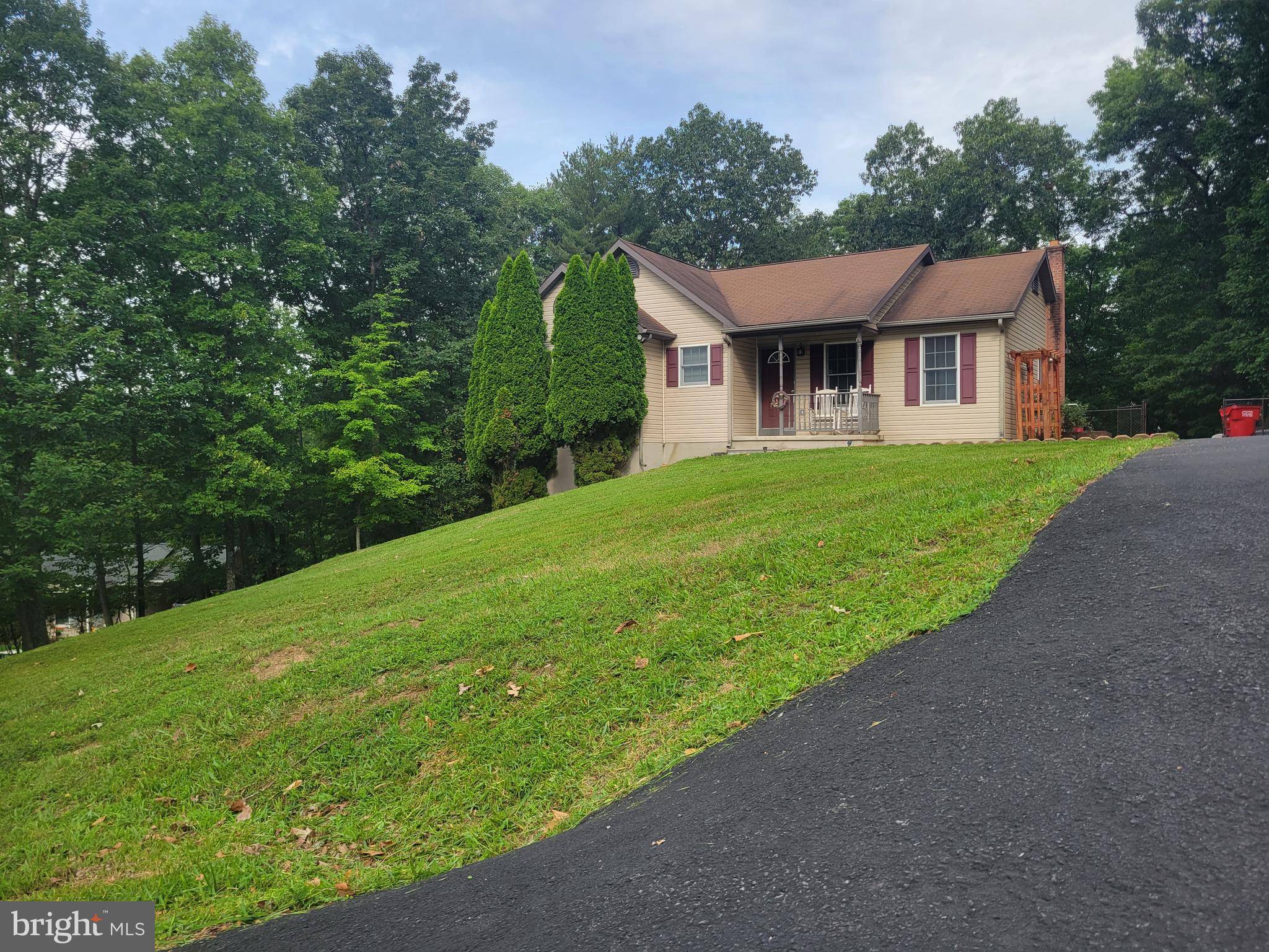 Berkeley Springs, WV 25411,102 SWALLOW CT