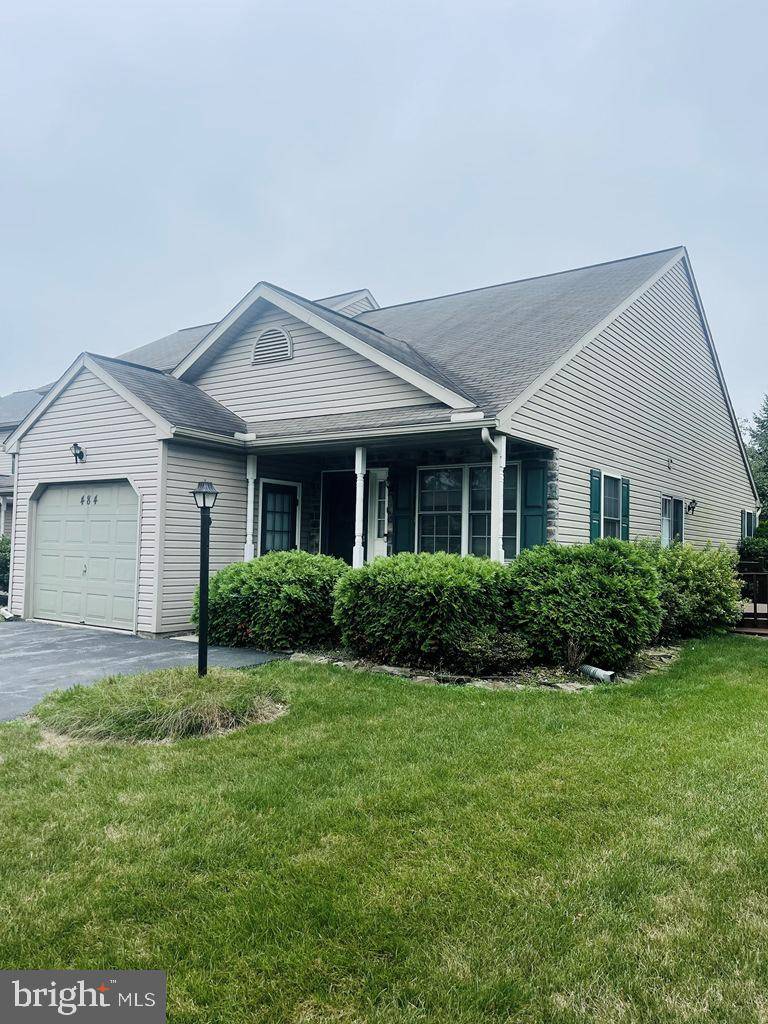 Manheim, PA 17545,484 MEADOWLARK LN