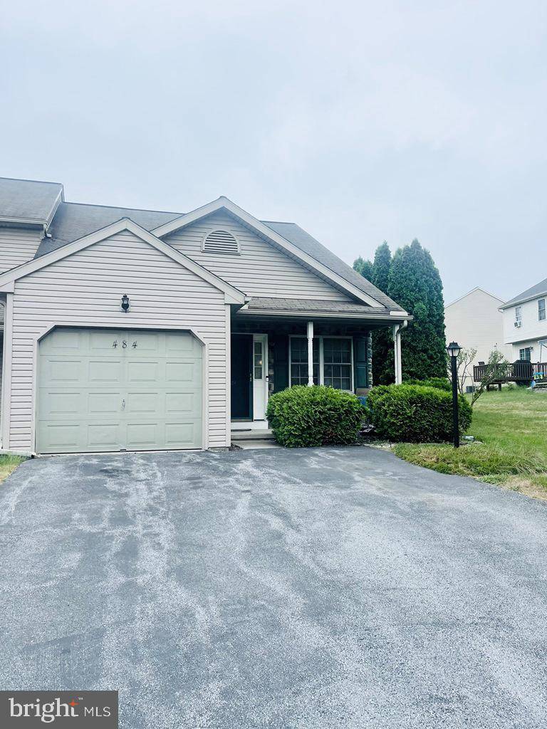 Manheim, PA 17545,484 MEADOWLARK LN