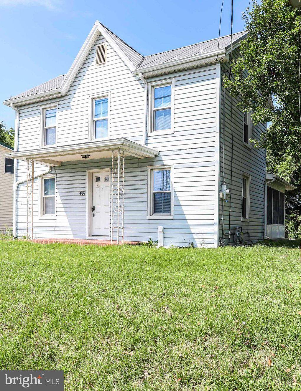 Shippensburg, PA 17257,406 N EARL ST