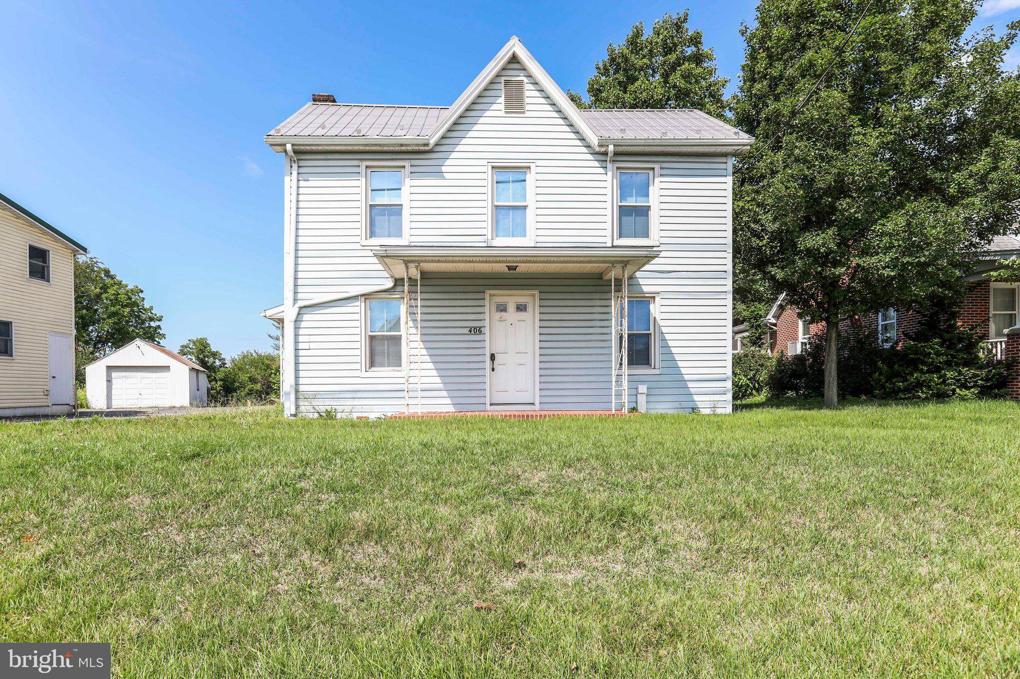 Shippensburg, PA 17257,406 N EARL ST