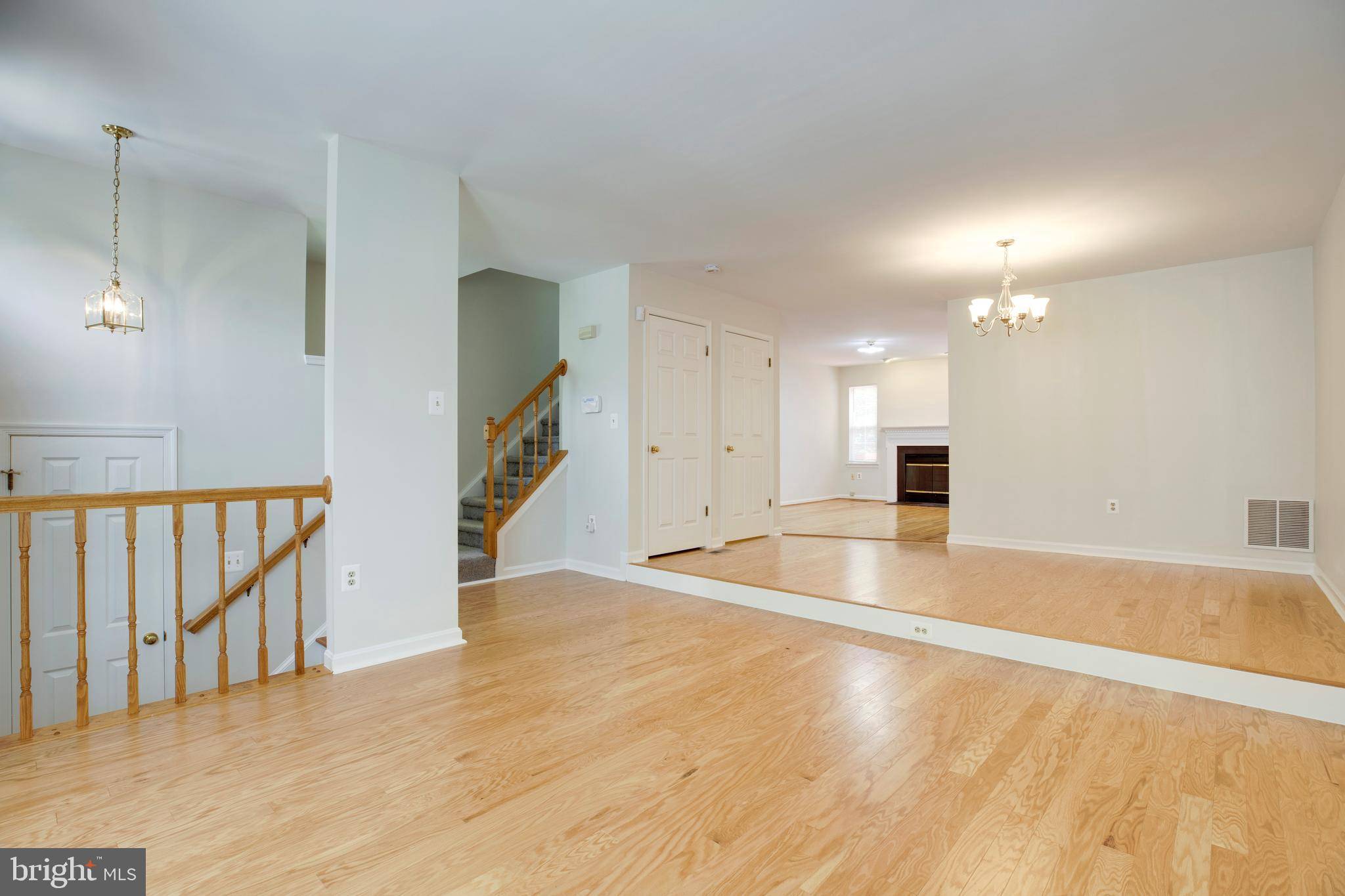 Centreville, VA 20121,6103 GROGANS CT