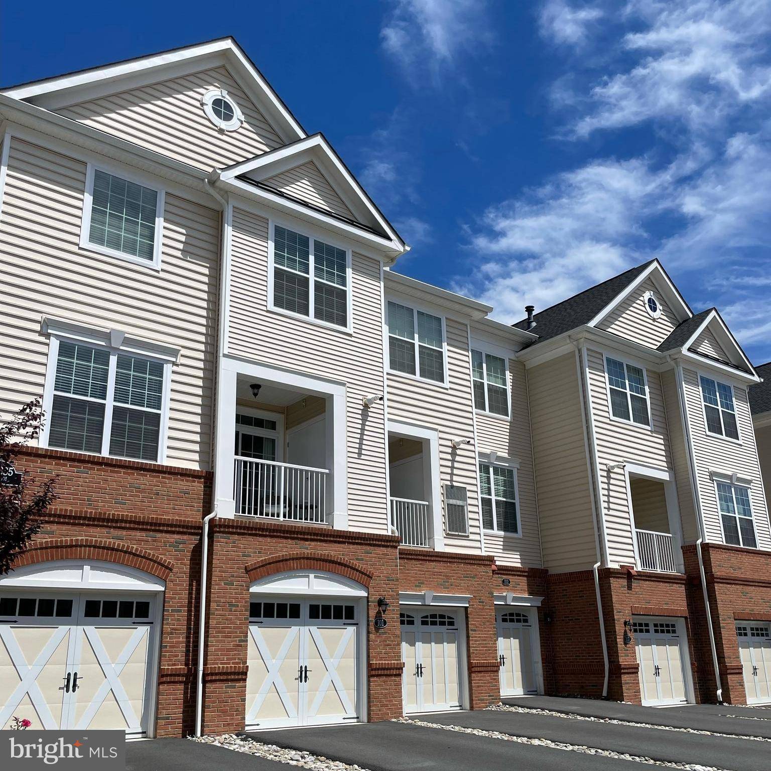 Ashburn, VA 20148,23235 MILLTOWN KNOLL SQ #110