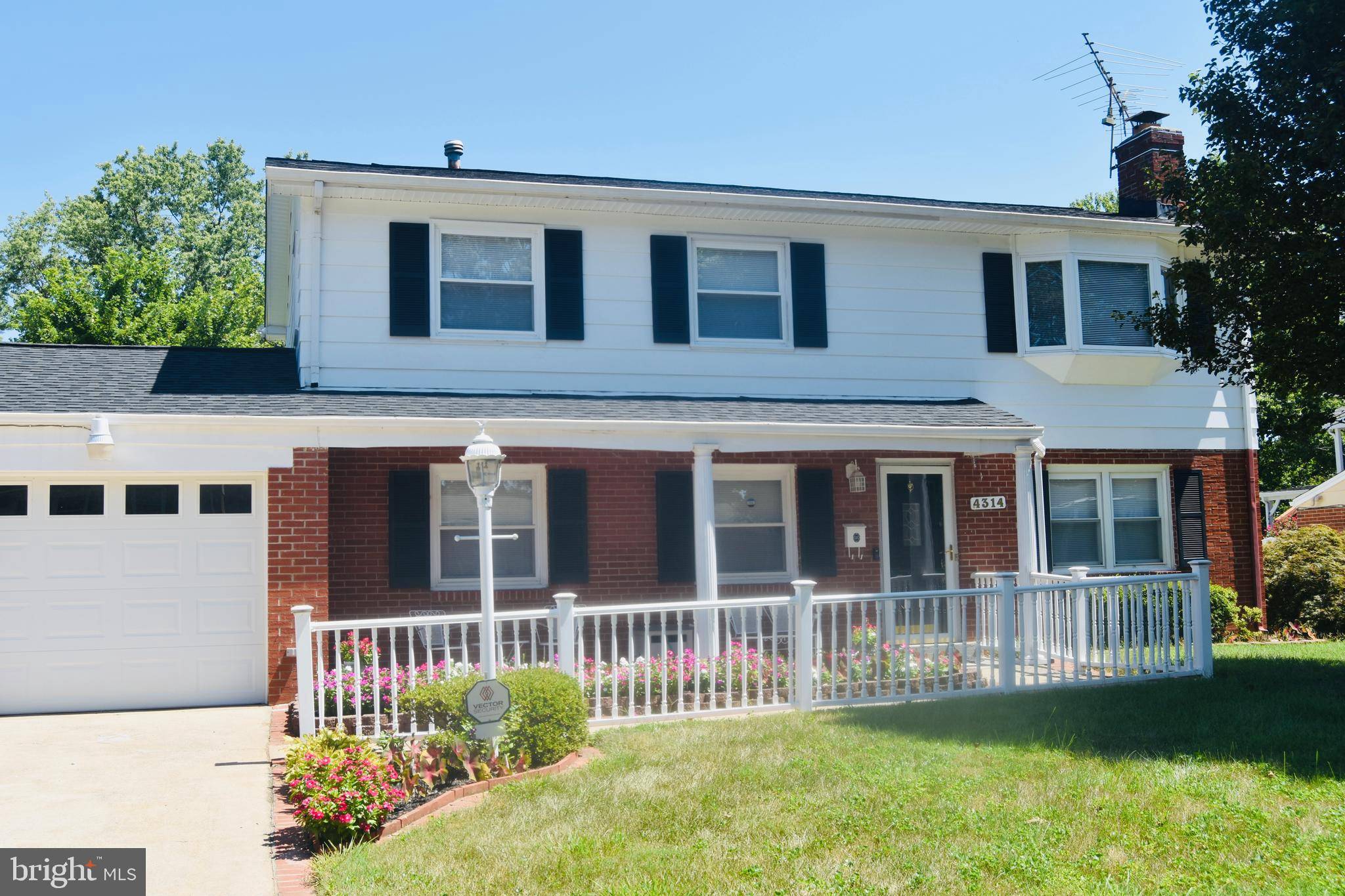 Woodbridge, VA 22193,4314 EVERGREEN DR