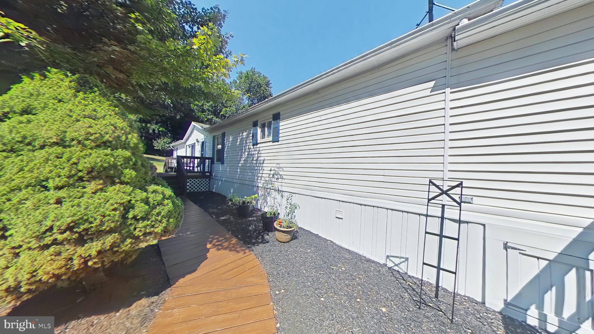 Elizabethtown, PA 17022,3 SUMMER DR