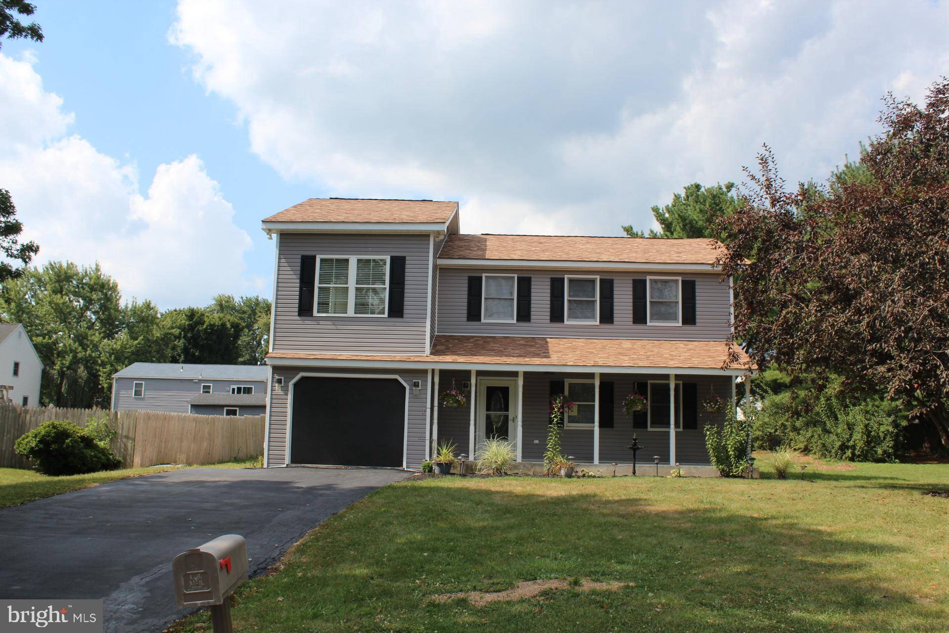 Oley, PA 19547,14 DALE DR