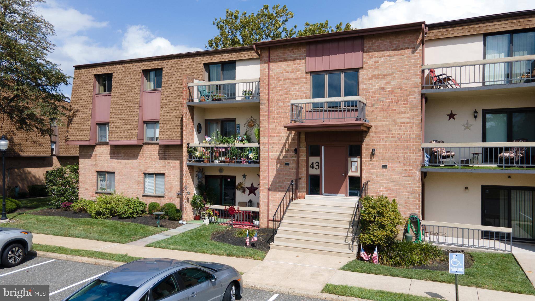 Philadelphia, PA 19114,43301 DELAIRE LANDING RD #43301