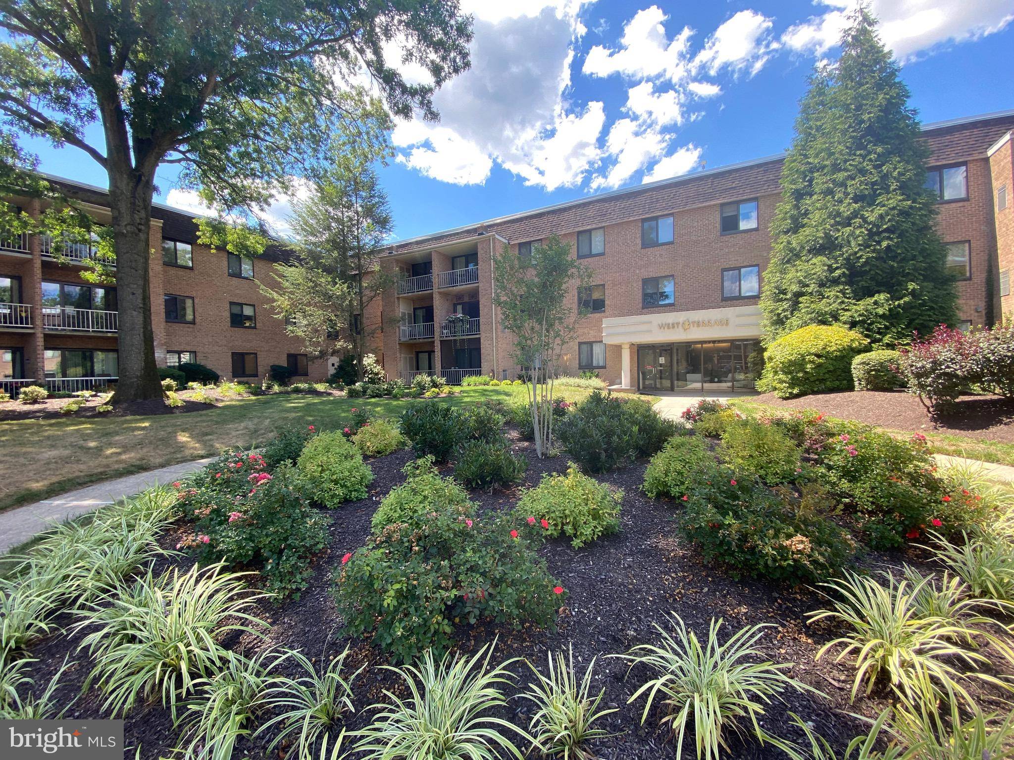 Narberth, PA 19072,1640 OAKWOOD DR #CONDO 210