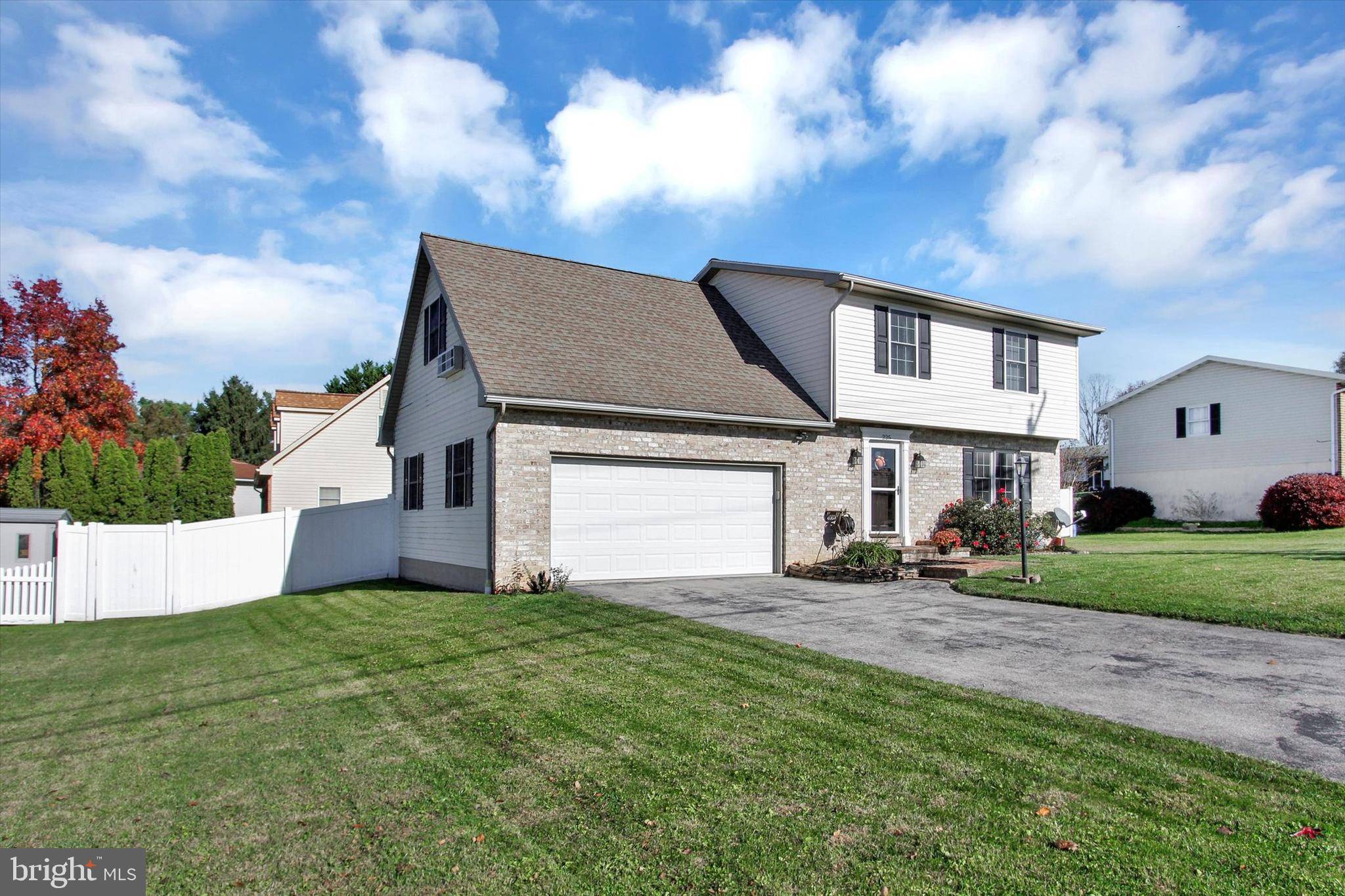 Hanover, PA 17331,225 CLOVER LN