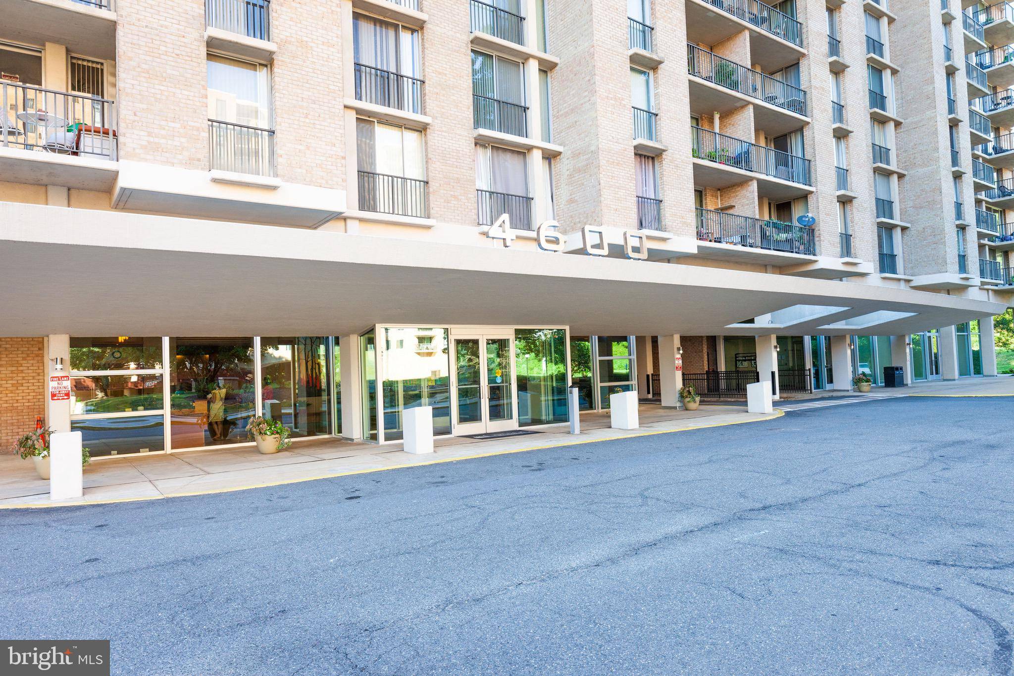 Arlington, VA 22204,4600 S FOUR MILE RUN DR #910