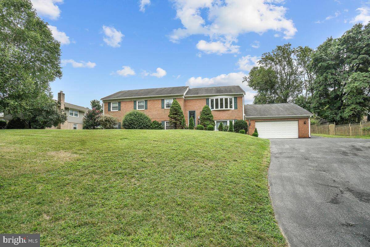 Laurel, MD 20707,6613 WEAVER CT