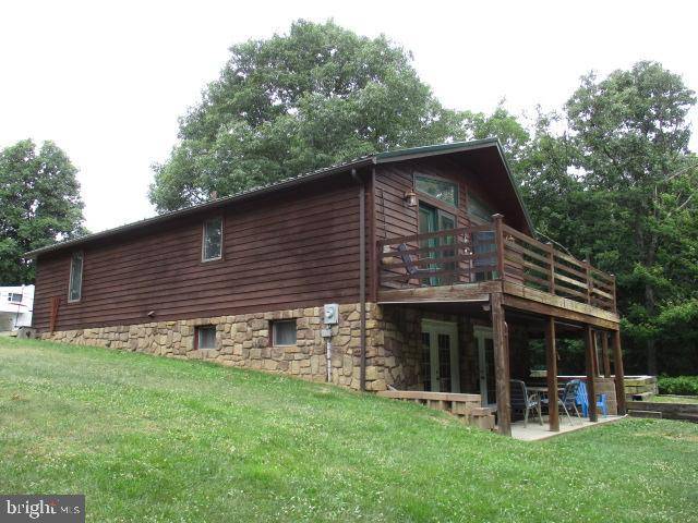 New Creek, WV 26743,200 MOUNTAINEER LN